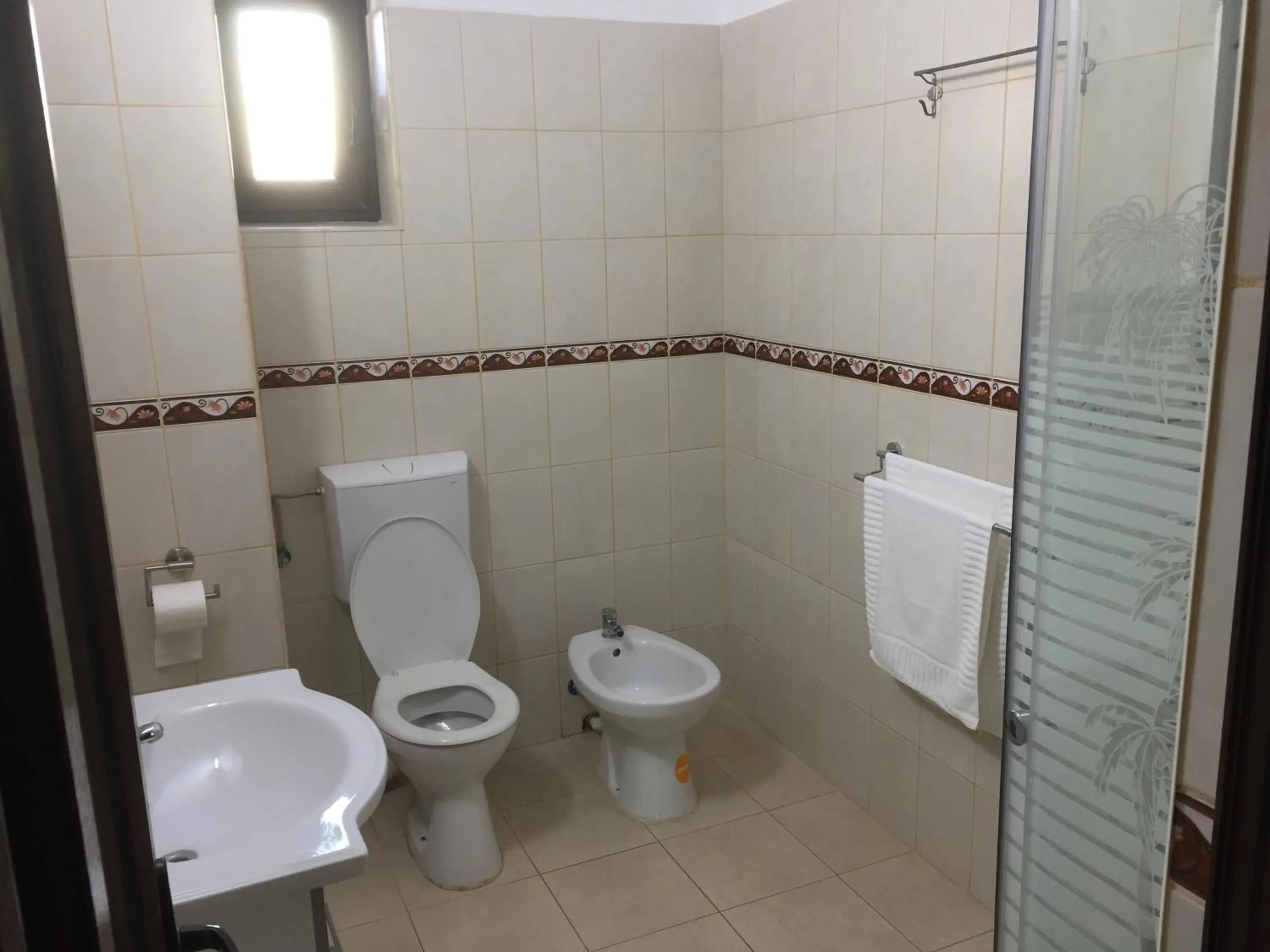 Photo of the whole room in Paradox Oituz