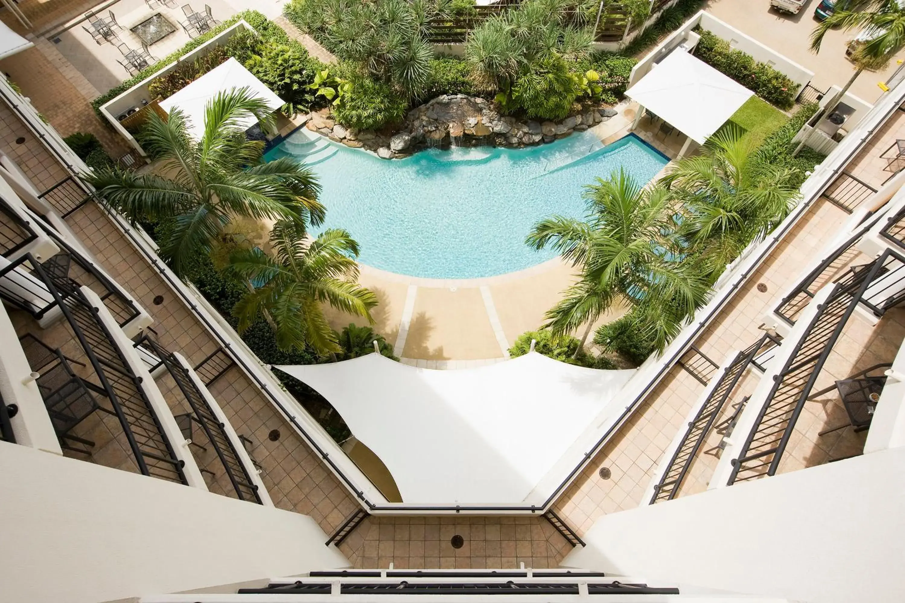 Swimming pool in Mantra Esplanade Swimming pool in Mantra Esplanade