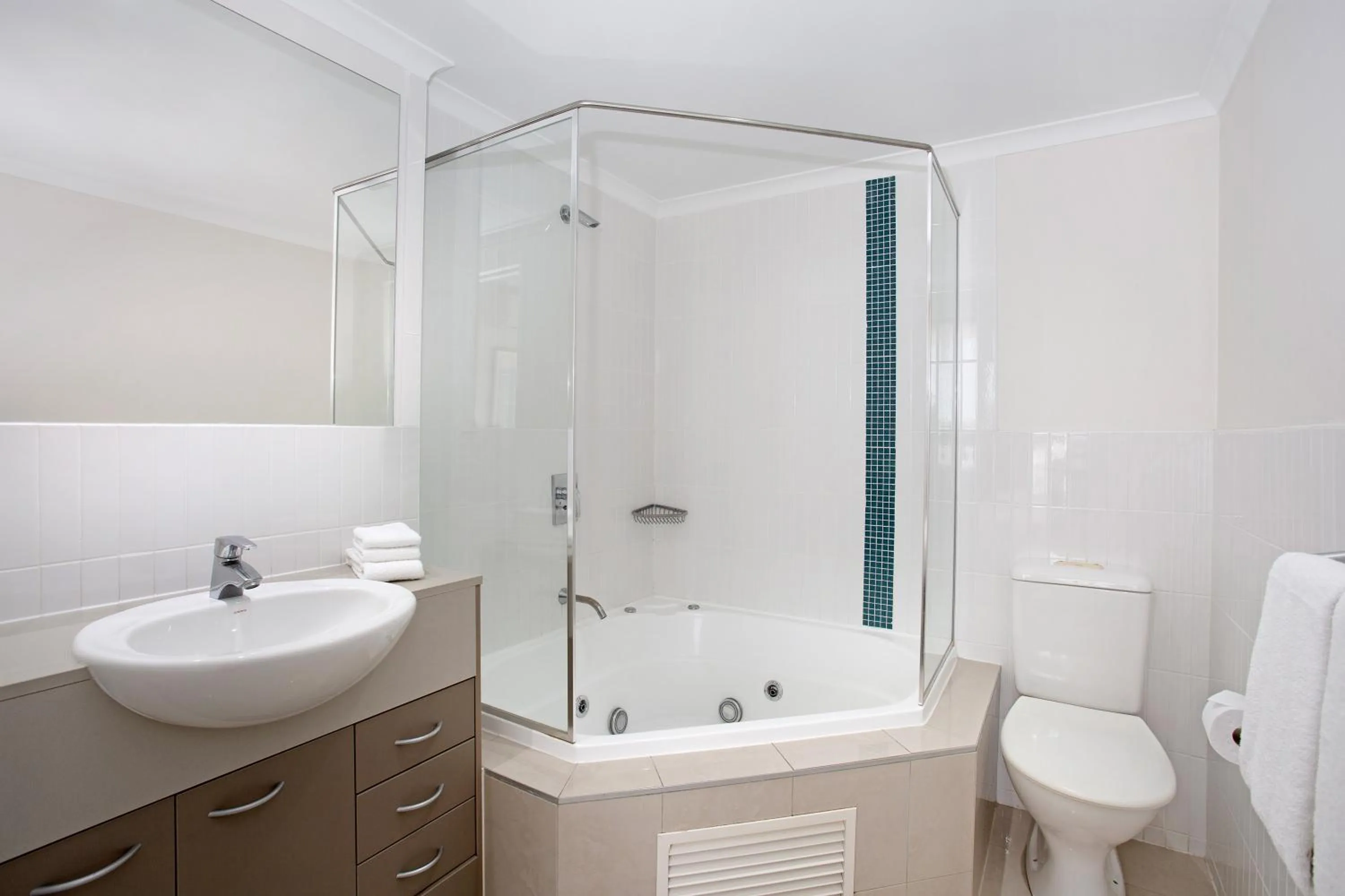 Bathroom in Mantra Ettalong Beach