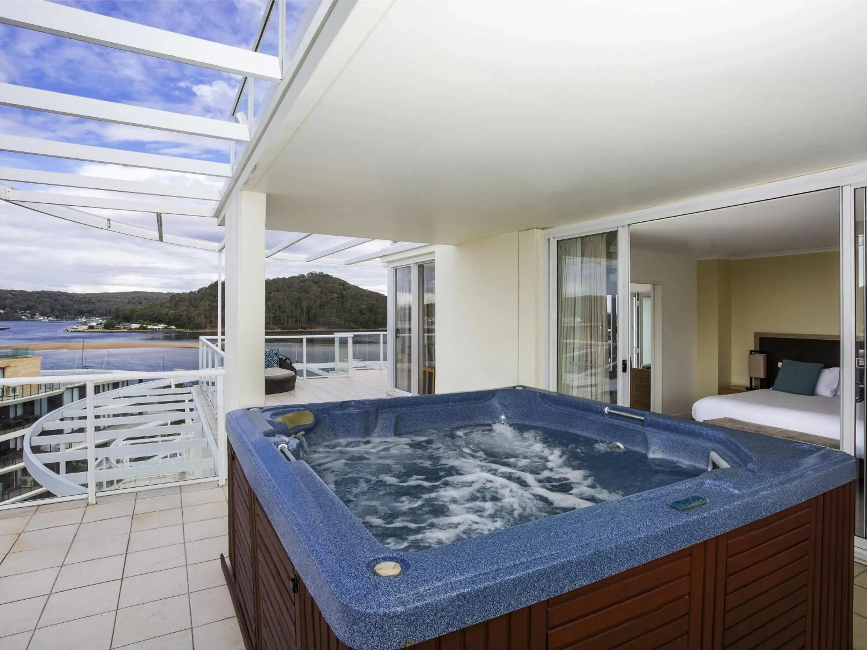 Bedroom in Mantra Ettalong Beach Bedroom in Mantra Ettalong Beach