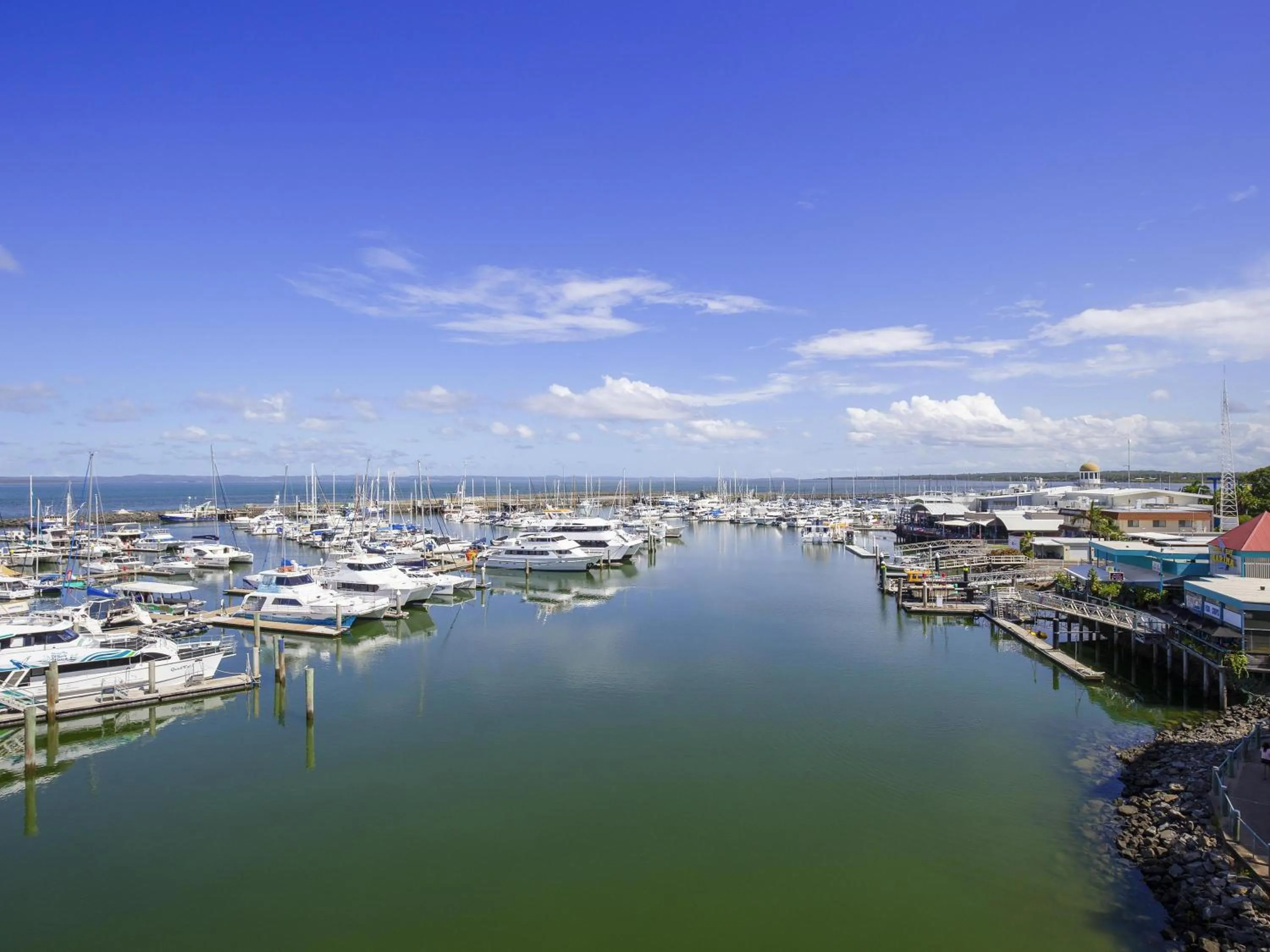 Property building in Mantra Hervey Bay