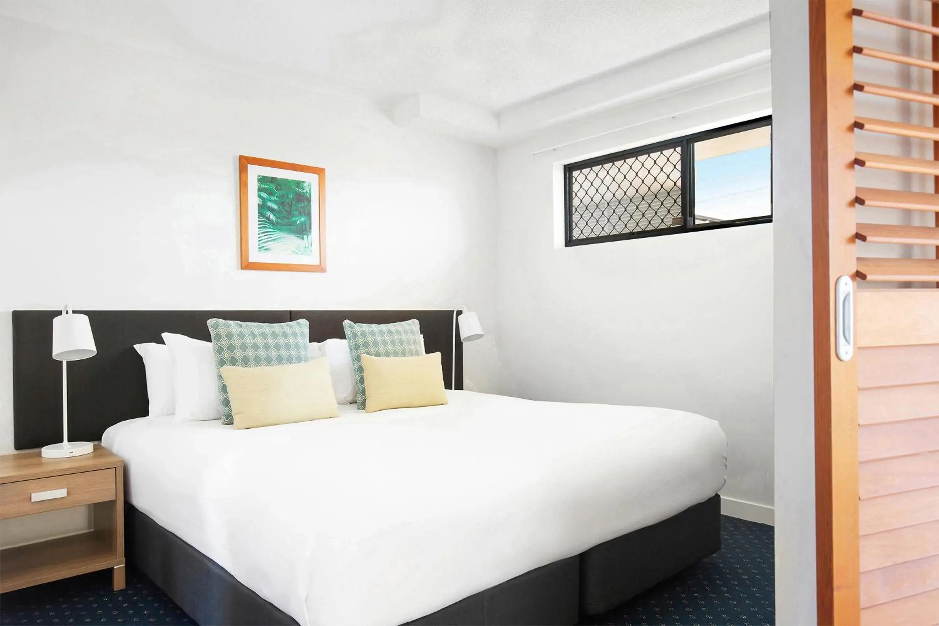 Bedroom, Bed in Mantra Hervey Bay Bedroom, Bed in Mantra Hervey Bay