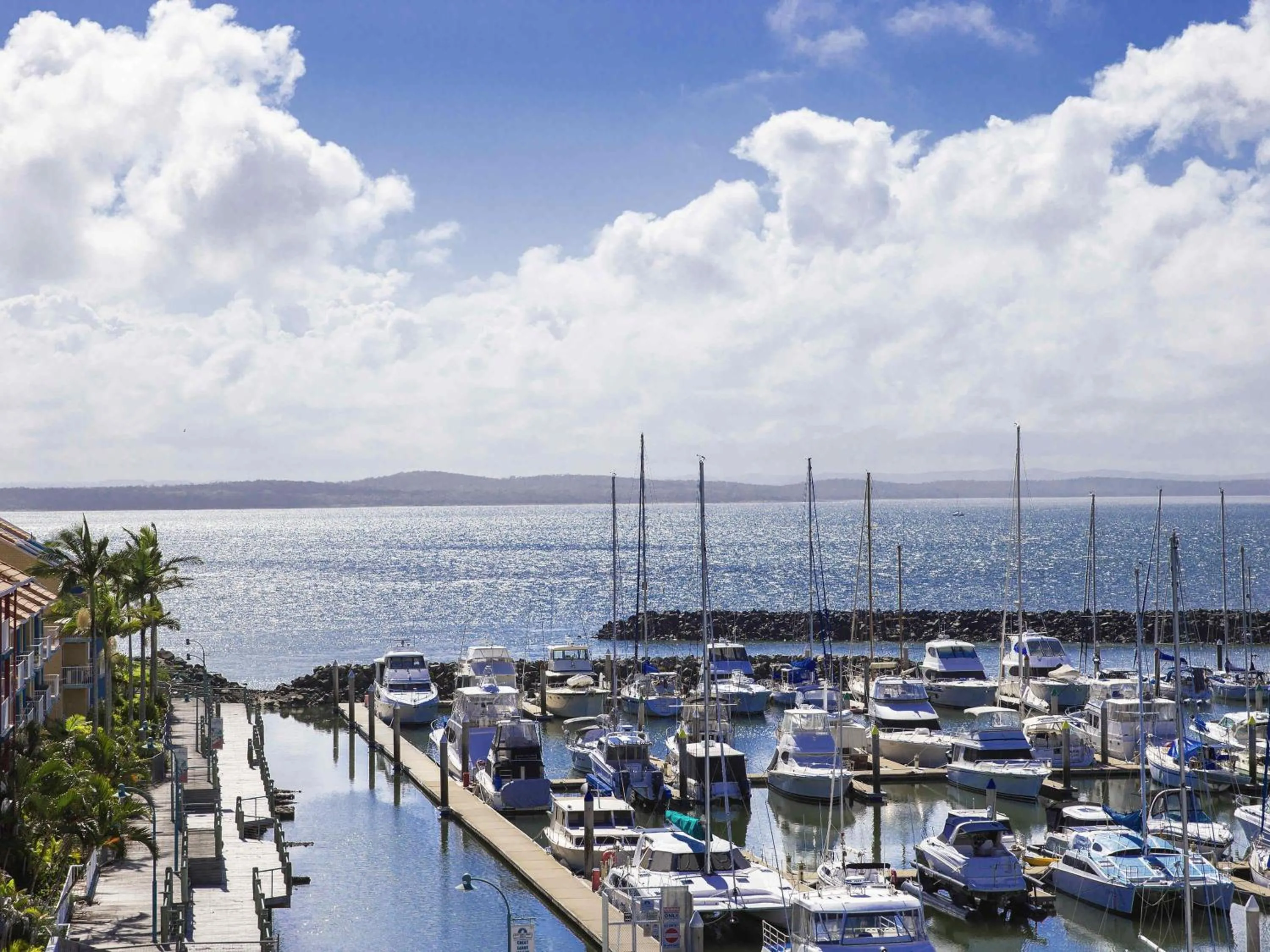 Property building in Mantra Hervey Bay