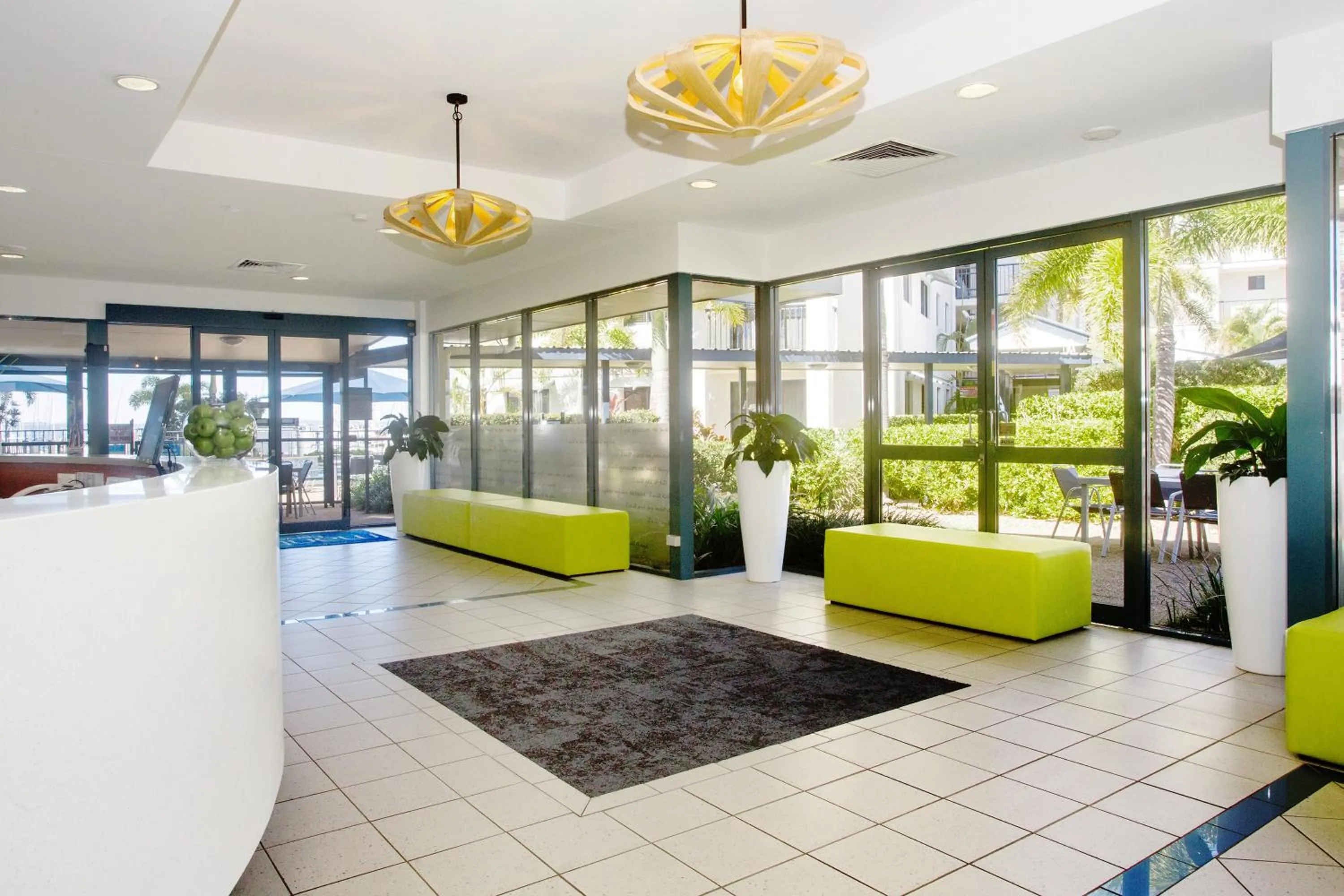 Lobby or reception in Mantra Hervey Bay