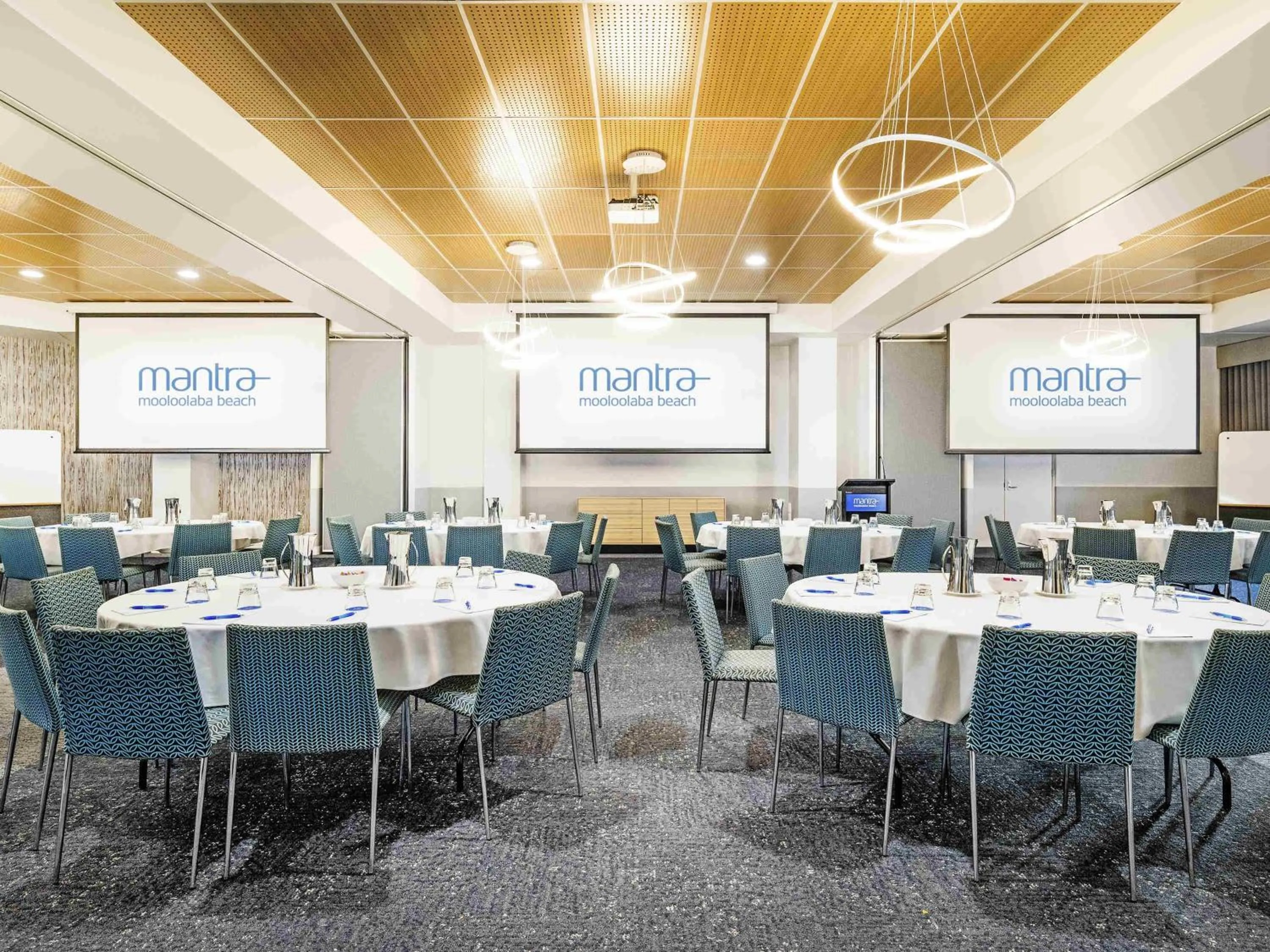 Meeting/conference room in Mantra Mooloolaba Beach