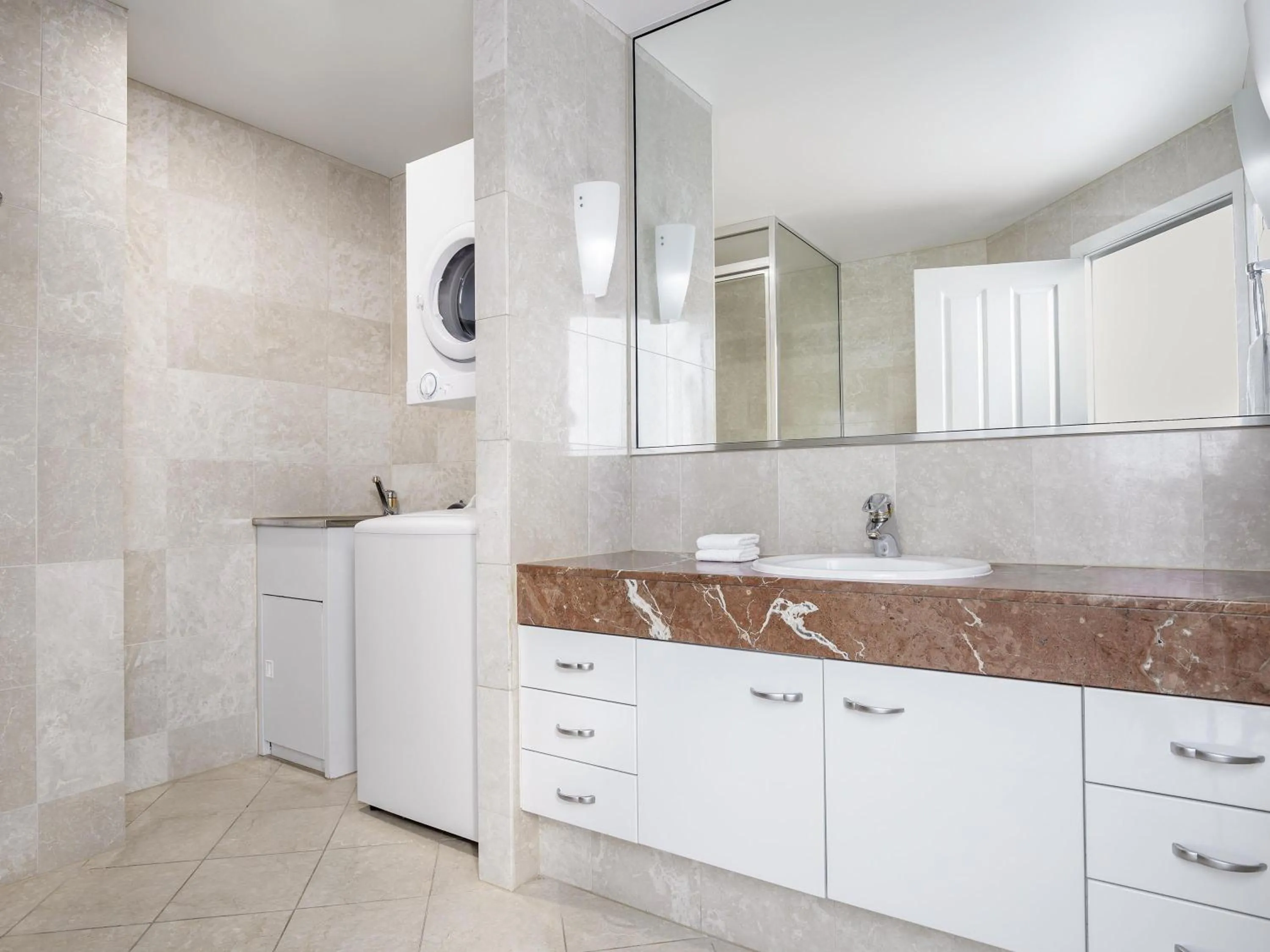 Bedroom in Mantra Mooloolaba Beach