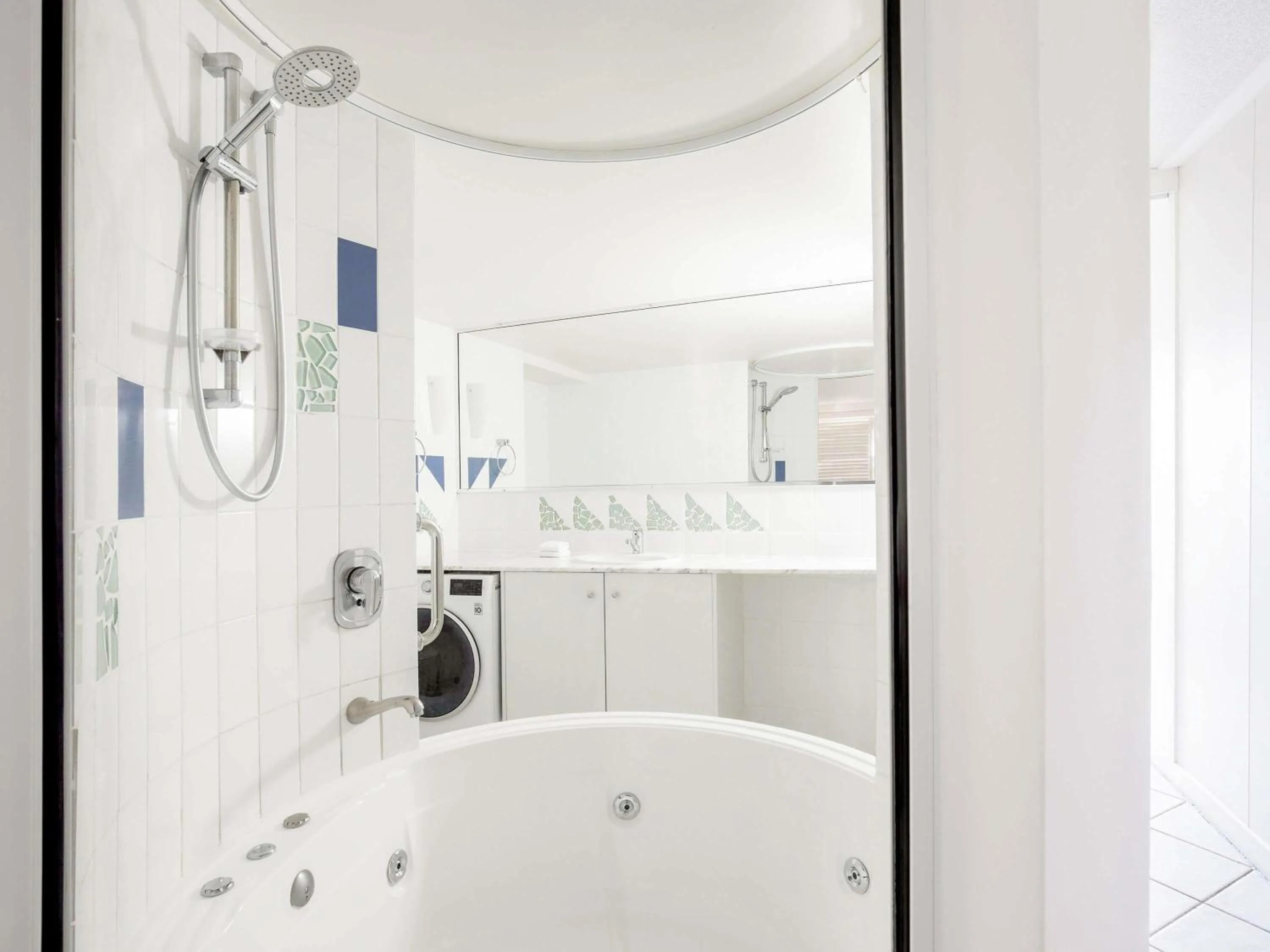 Bedroom in Mantra Mooloolaba Beach