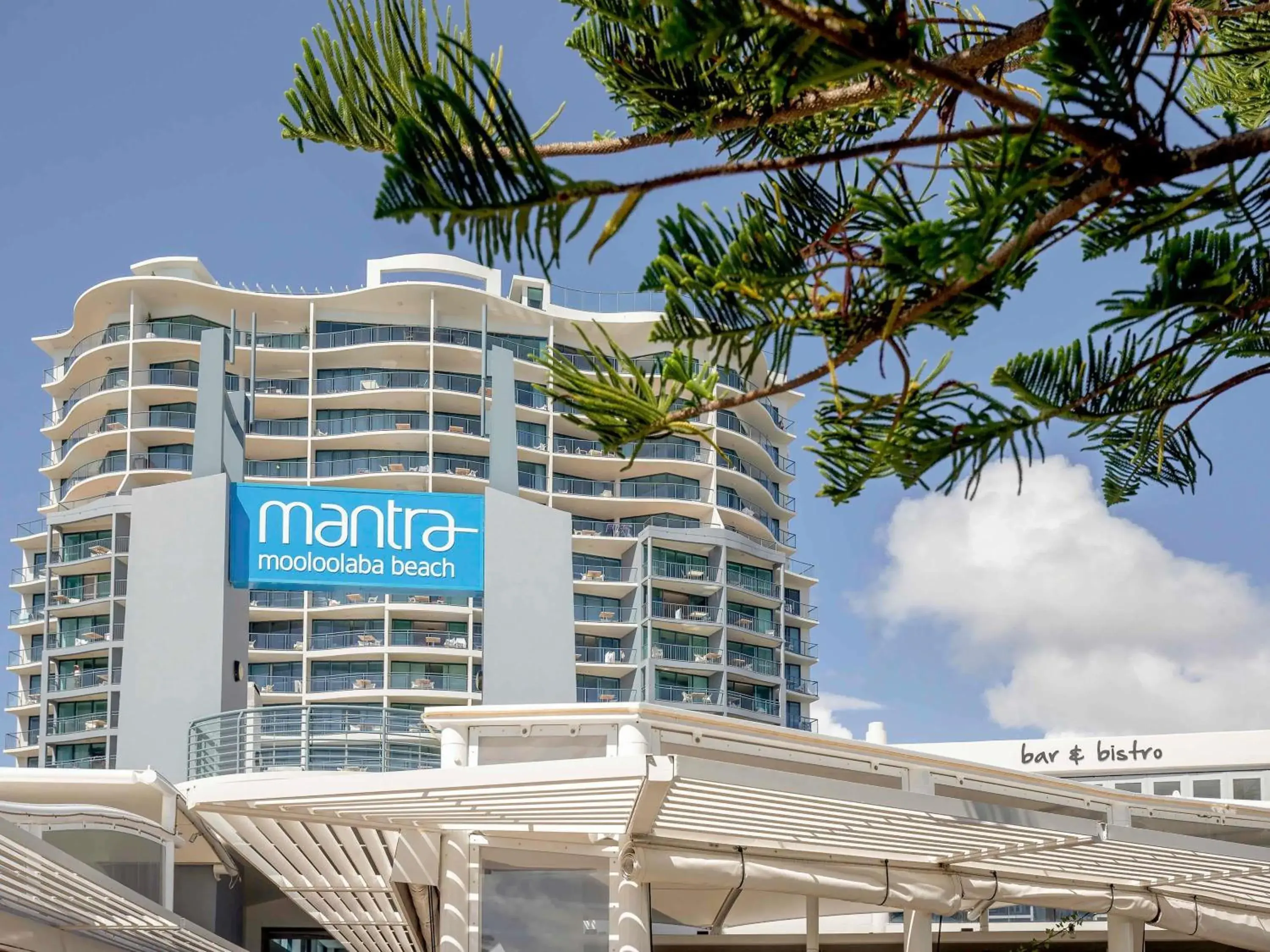 Property building in Mantra Mooloolaba Beach Property building in Mantra Mooloolaba Beach