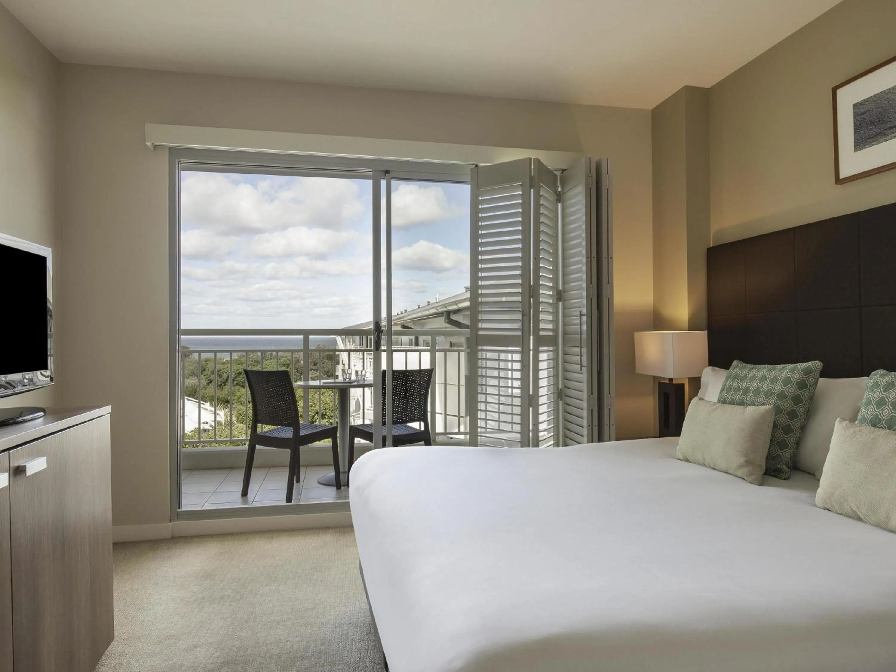 Bedroom, Bed in Mantra on Salt Beach