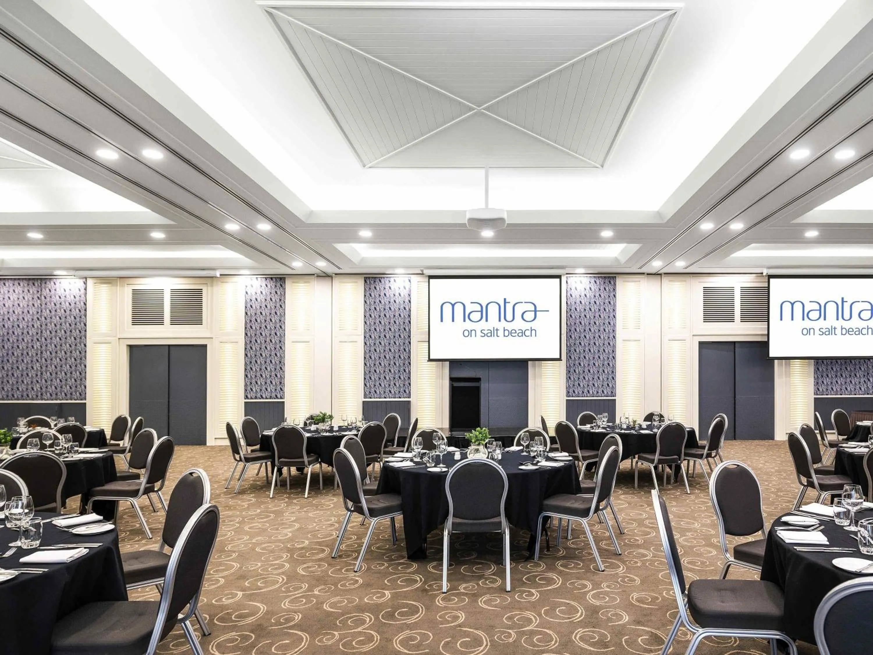 Meeting/conference room in Mantra on Salt Beach