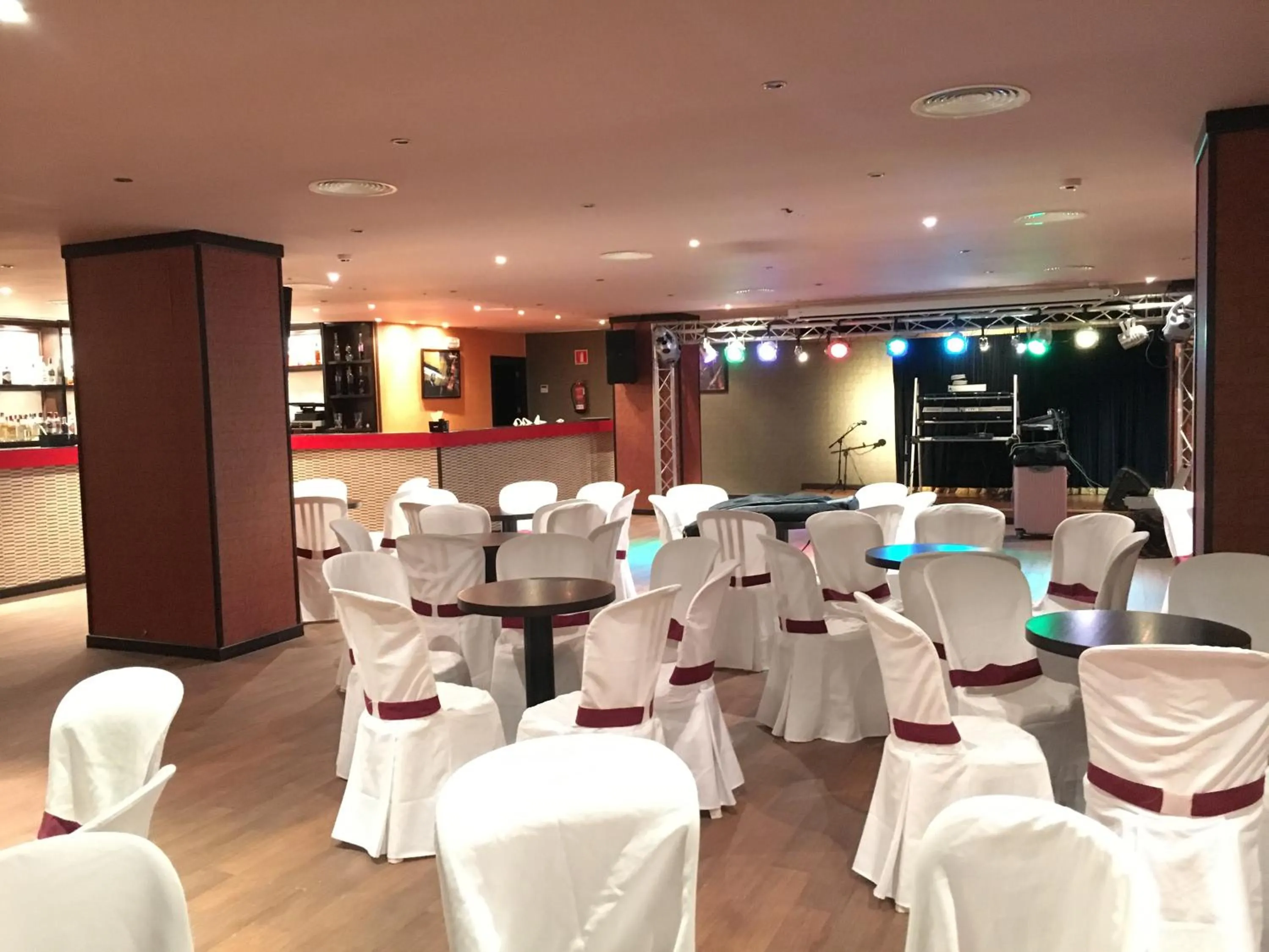 Business facilities in Hotel Apartamento Martín Alonso Pinzón