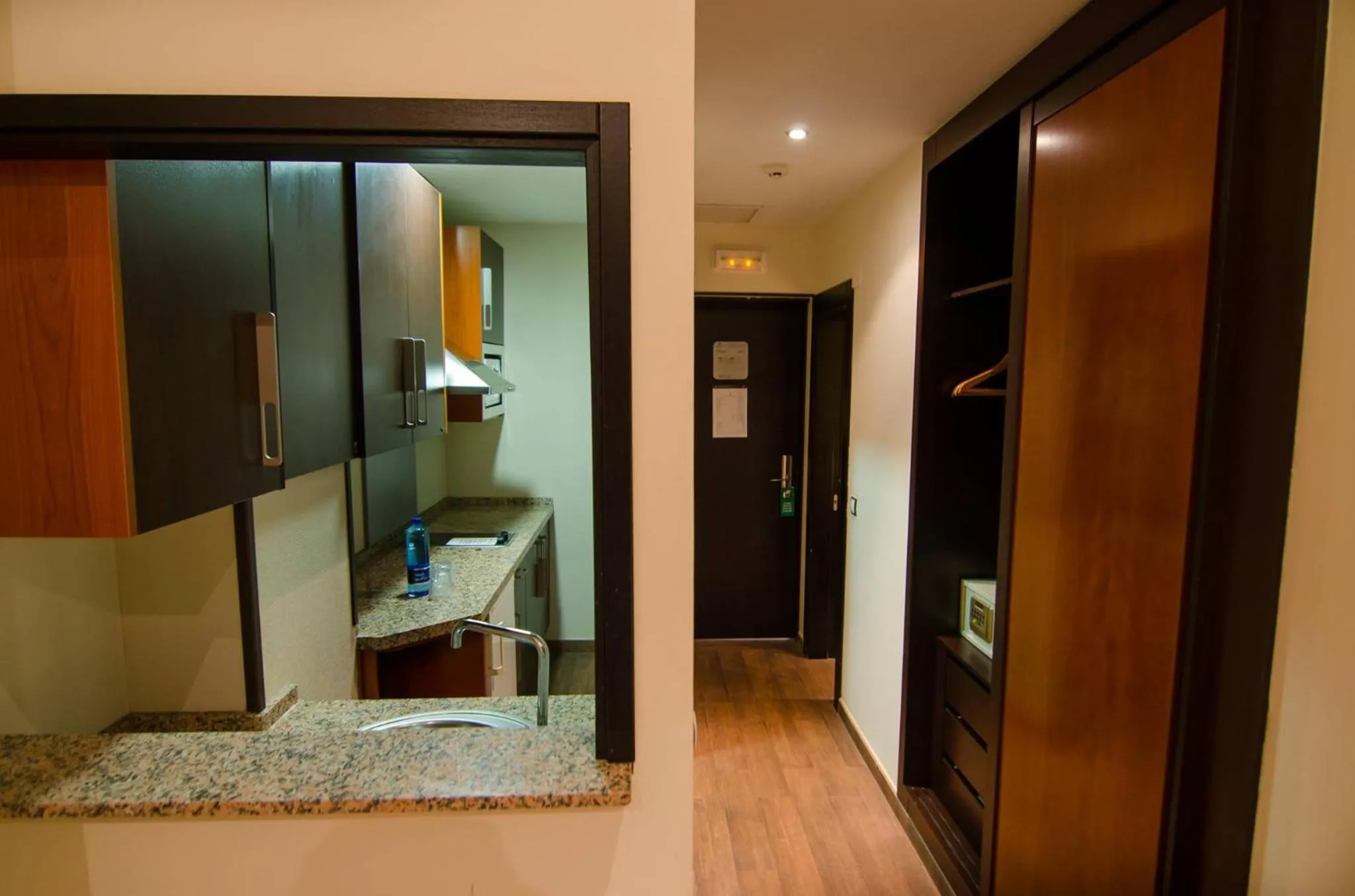 Kitchen or kitchenette in Hotel Apartamento Martín Alonso Pinzón