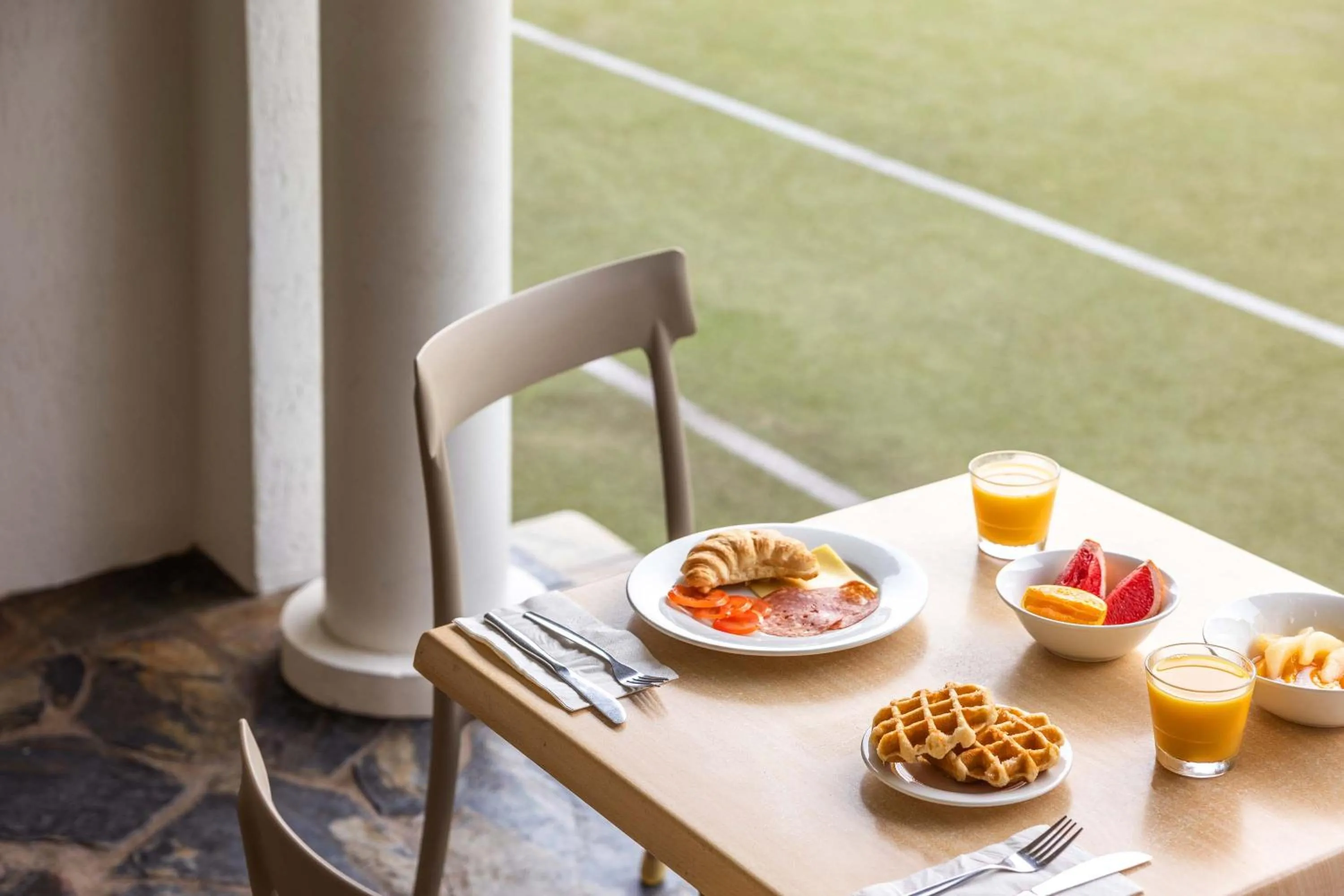 Restaurant/places to eat in Mantra PortSea