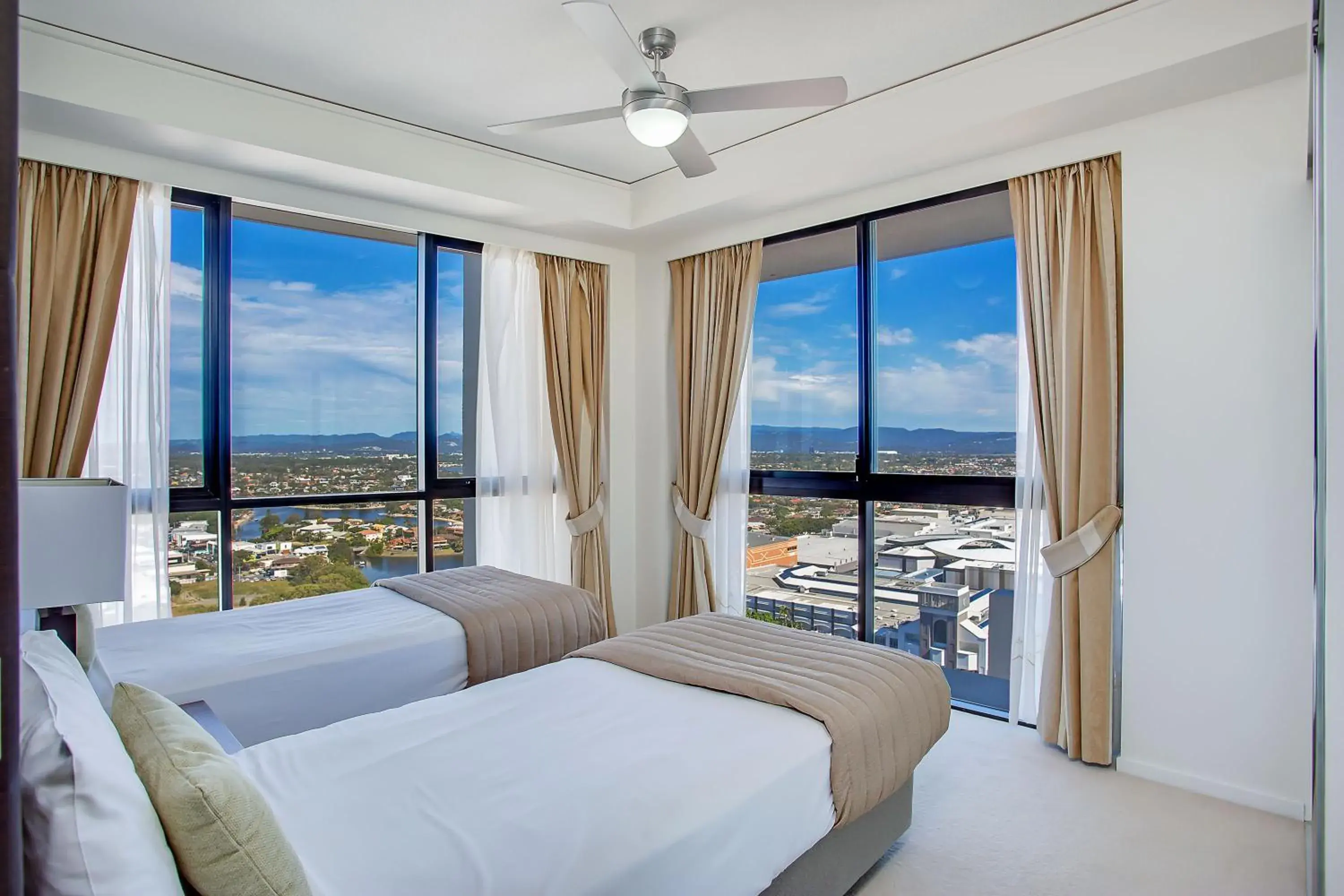 Bedroom, Bed in Mantra Sierra Grand Bedroom, Bed in Mantra Sierra Grand