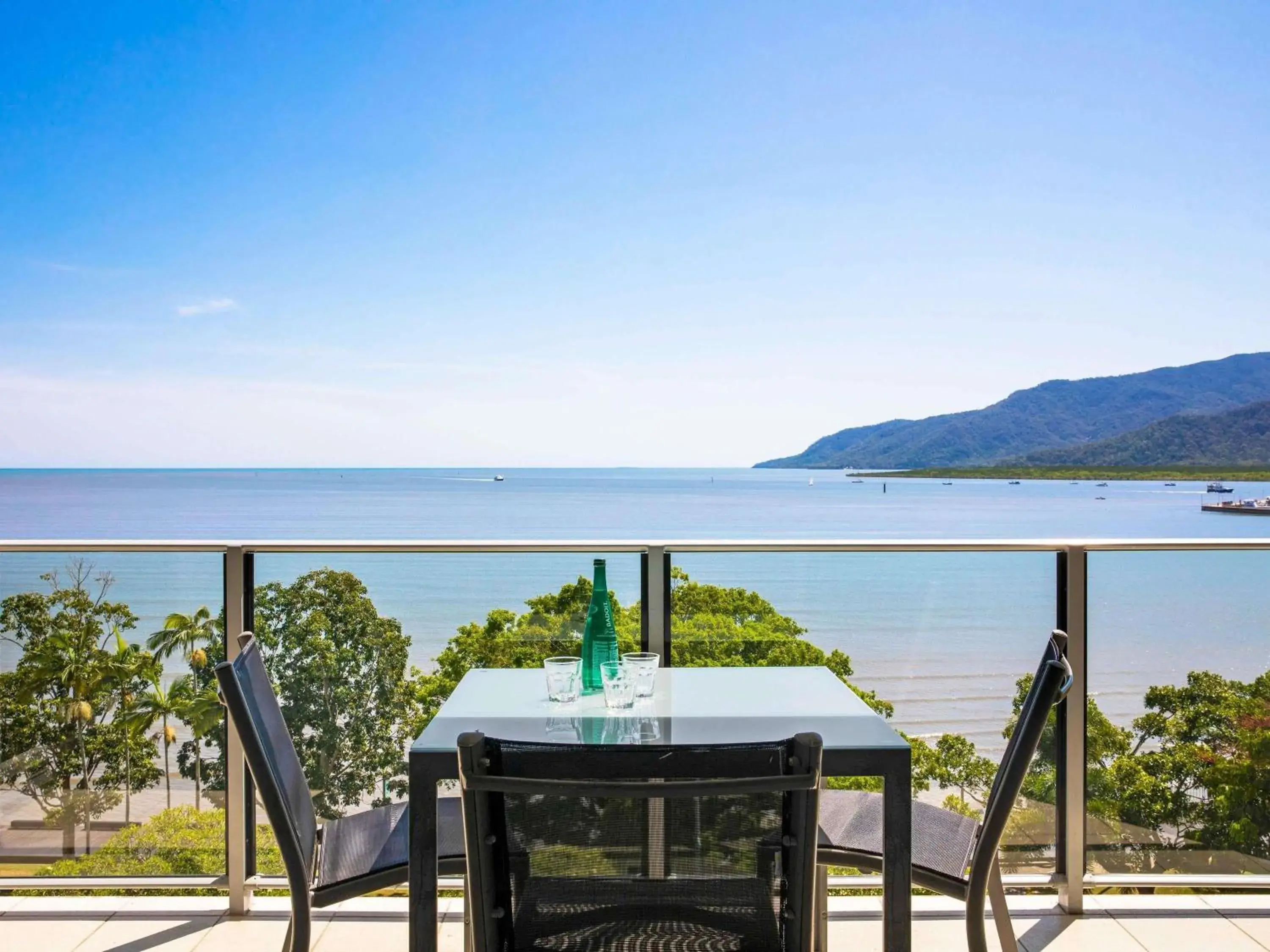 Property building in Mantra Trilogy Property building in Mantra Trilogy