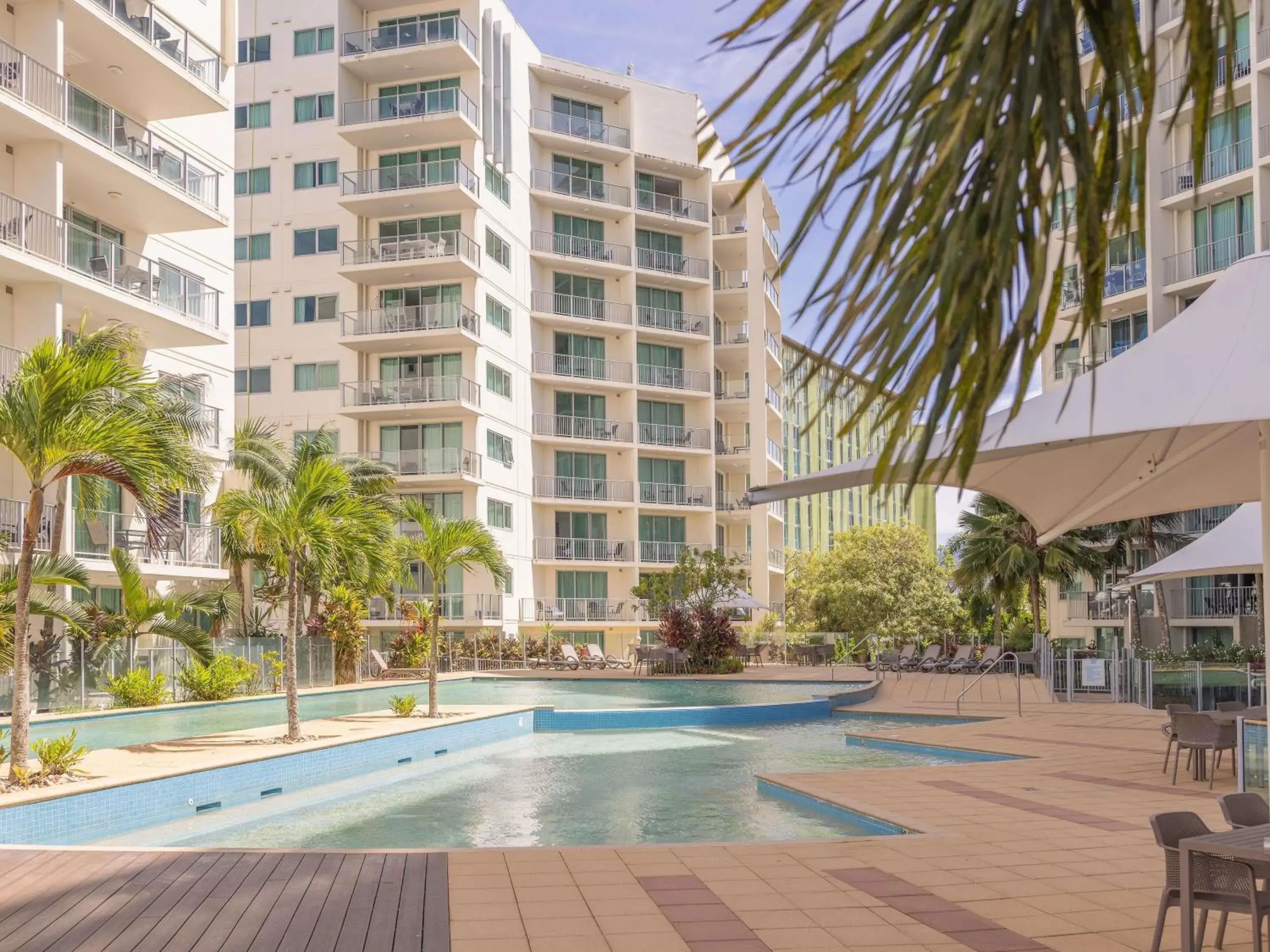 Property building in Mantra Trilogy Property building in Mantra Trilogy