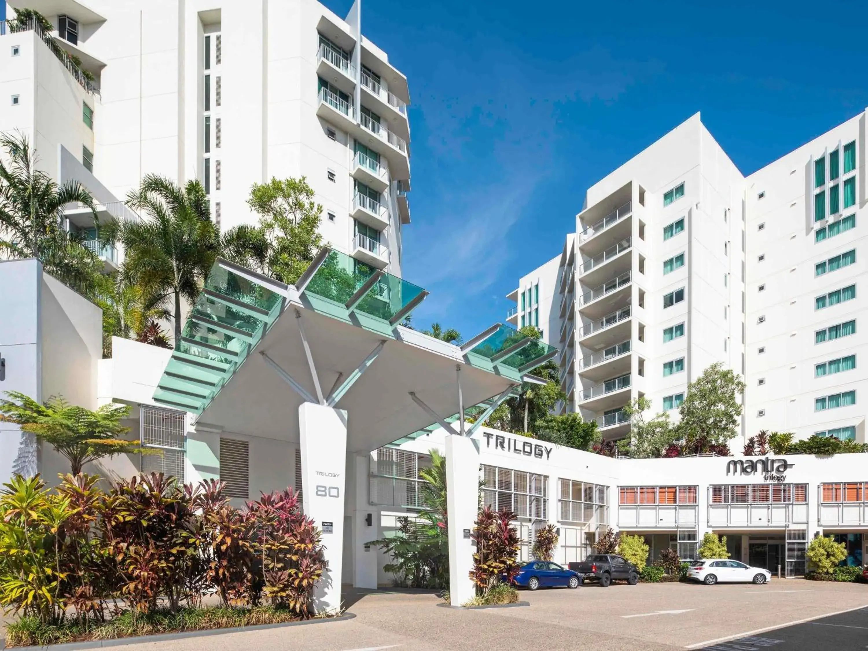 Property building in Mantra Trilogy Property building in Mantra Trilogy