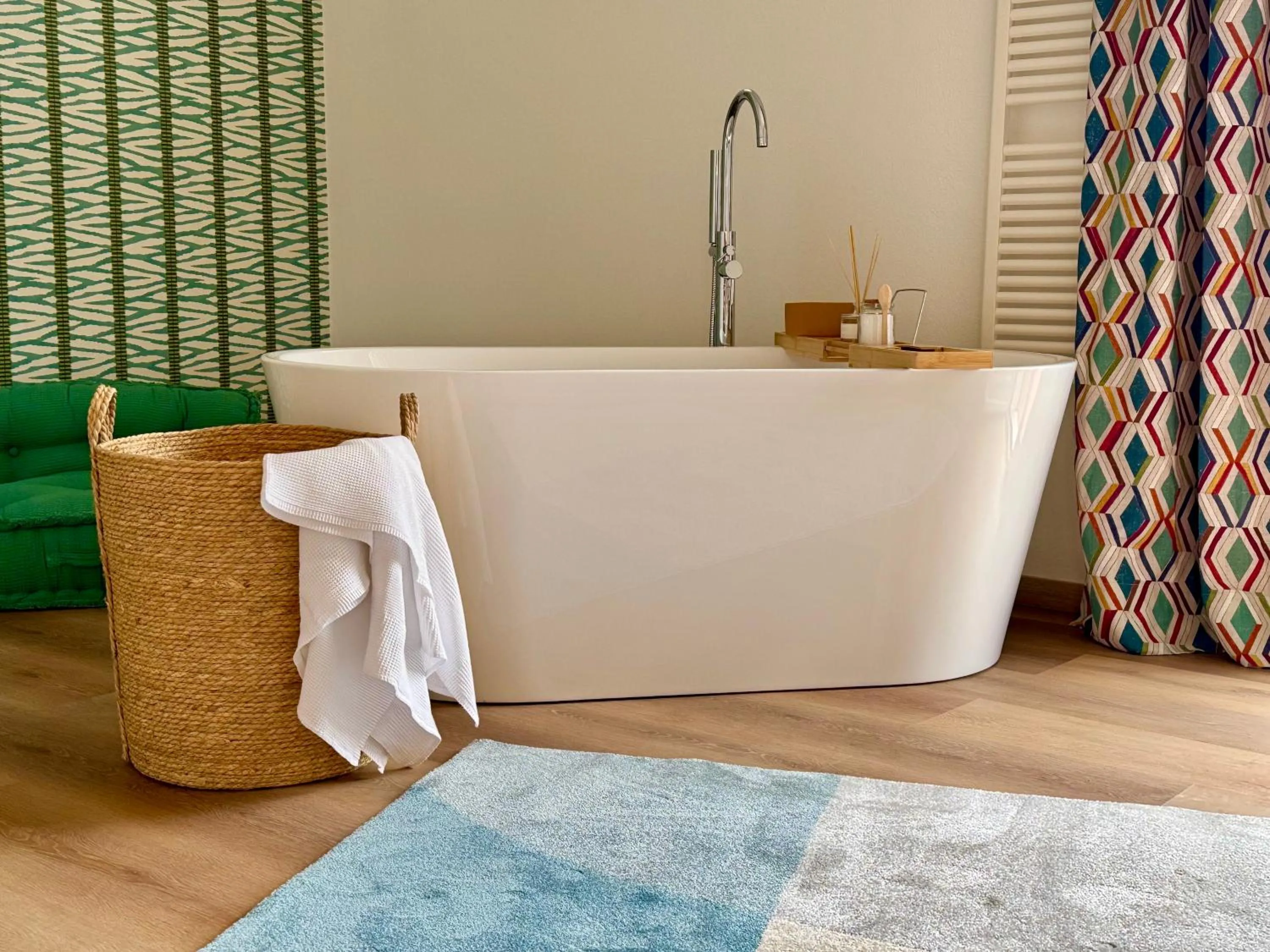 Bath in Hotel Villa Edera & La Torretta