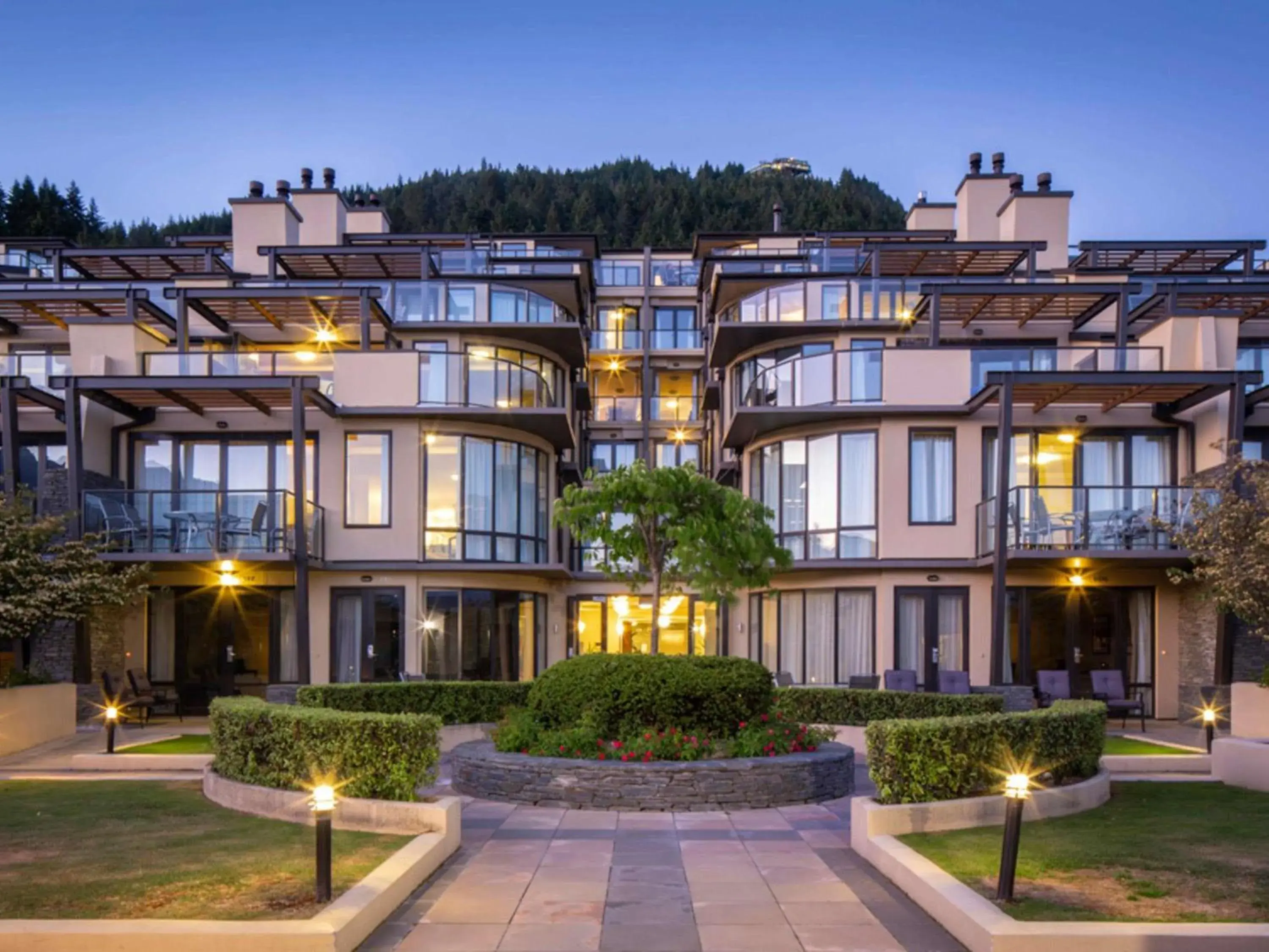 Property building in Peppers Beacon Property building in Peppers Beacon