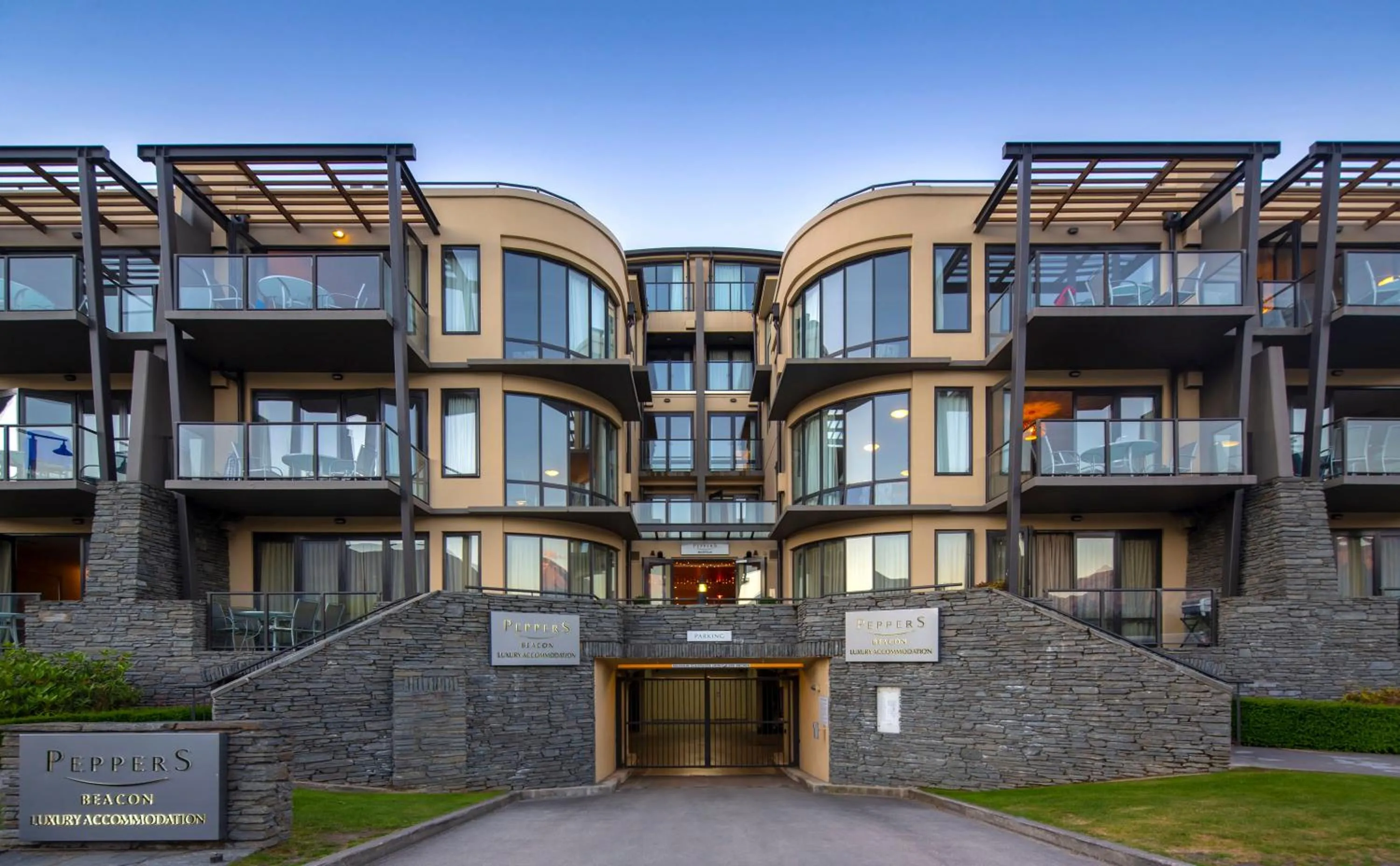 Facade/entrance in Peppers Beacon