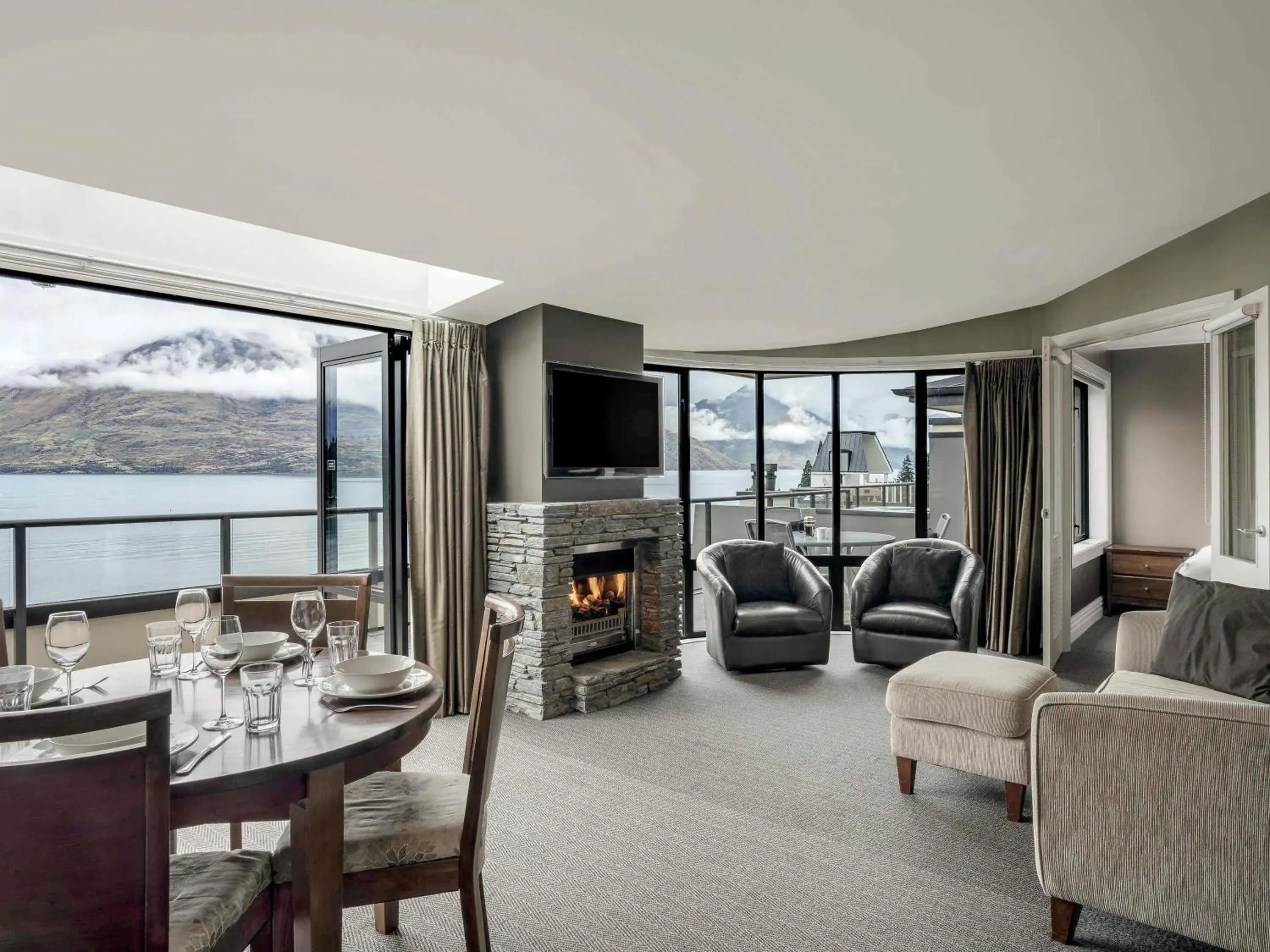 Bedroom in Peppers Beacon Bedroom in Peppers Beacon