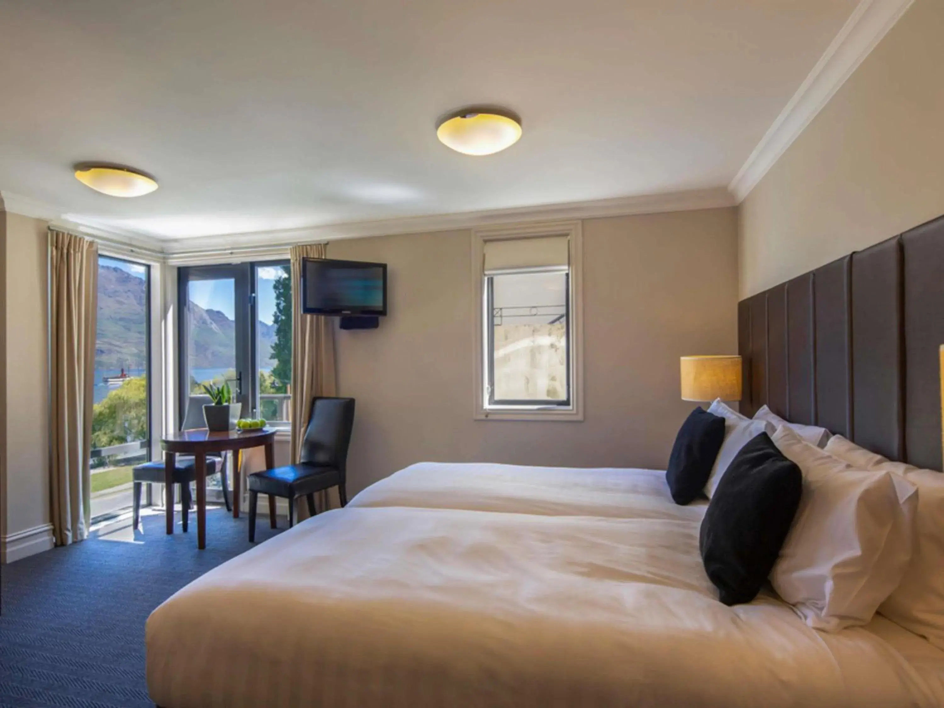 Bedroom, Bed in Peppers Beacon Bedroom, Bed in Peppers Beacon