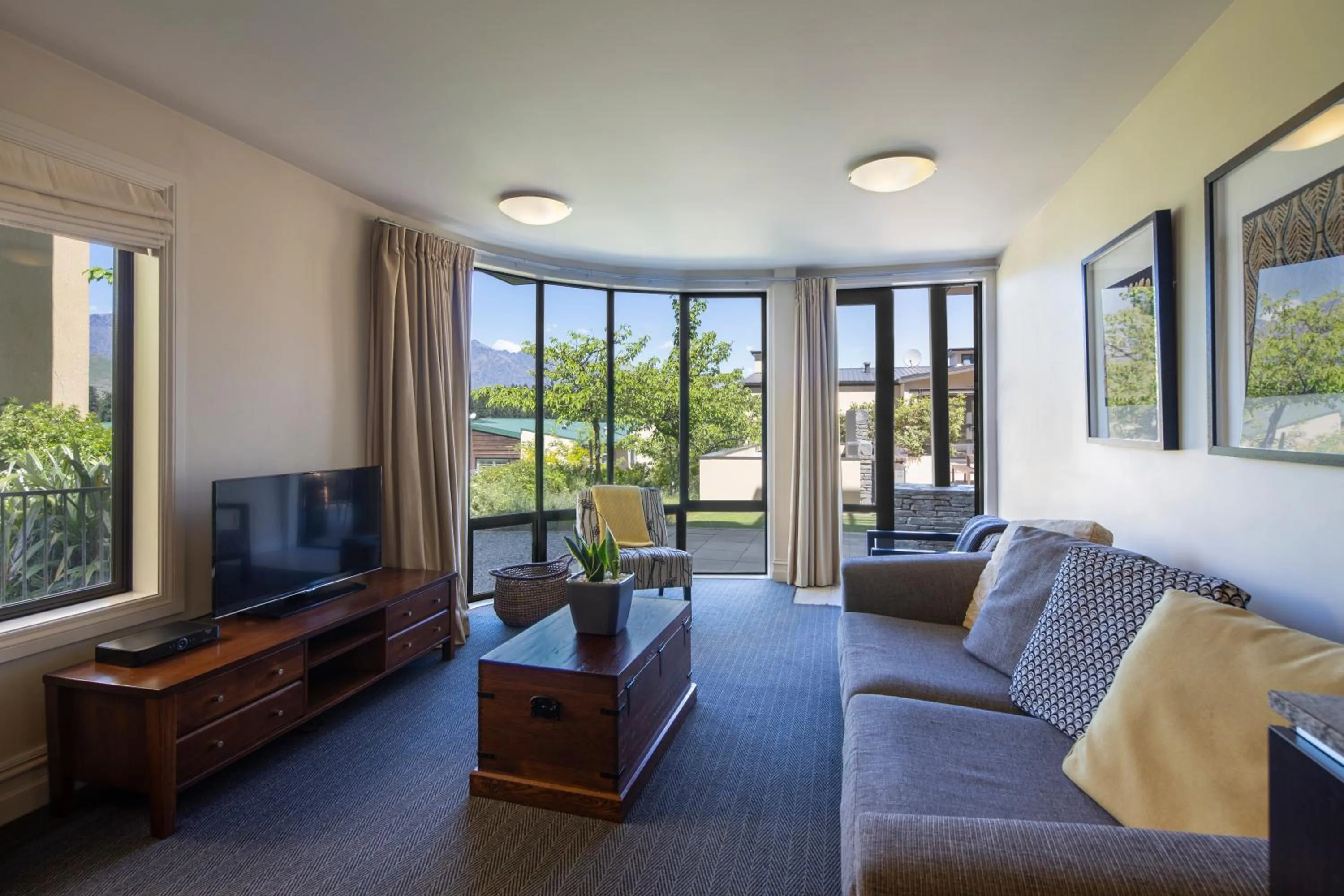 TV and multimedia in Peppers Beacon