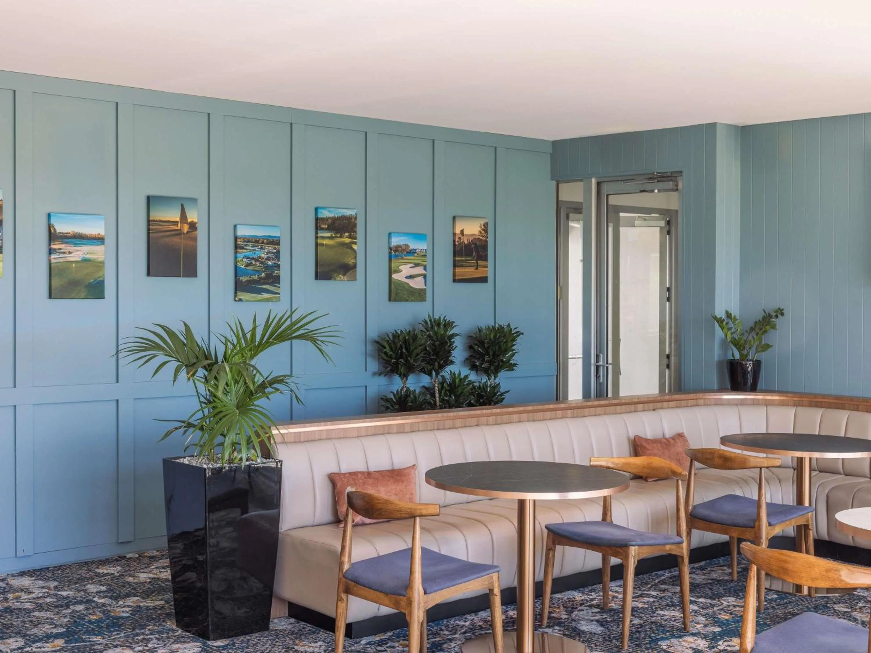 Restaurant/places to eat in Peppers Clearwater Resort