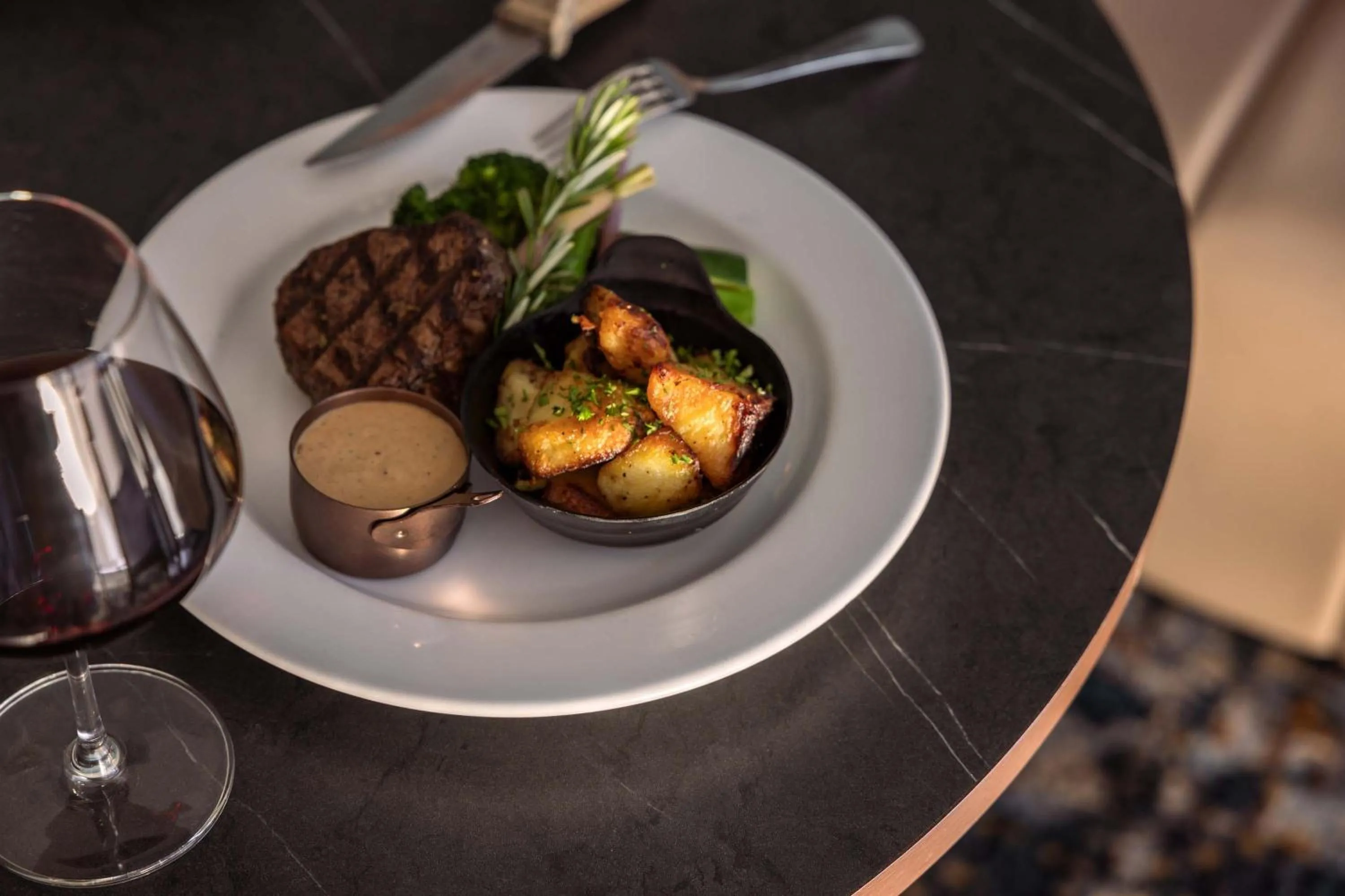 Restaurant/places to eat in Peppers Clearwater Resort