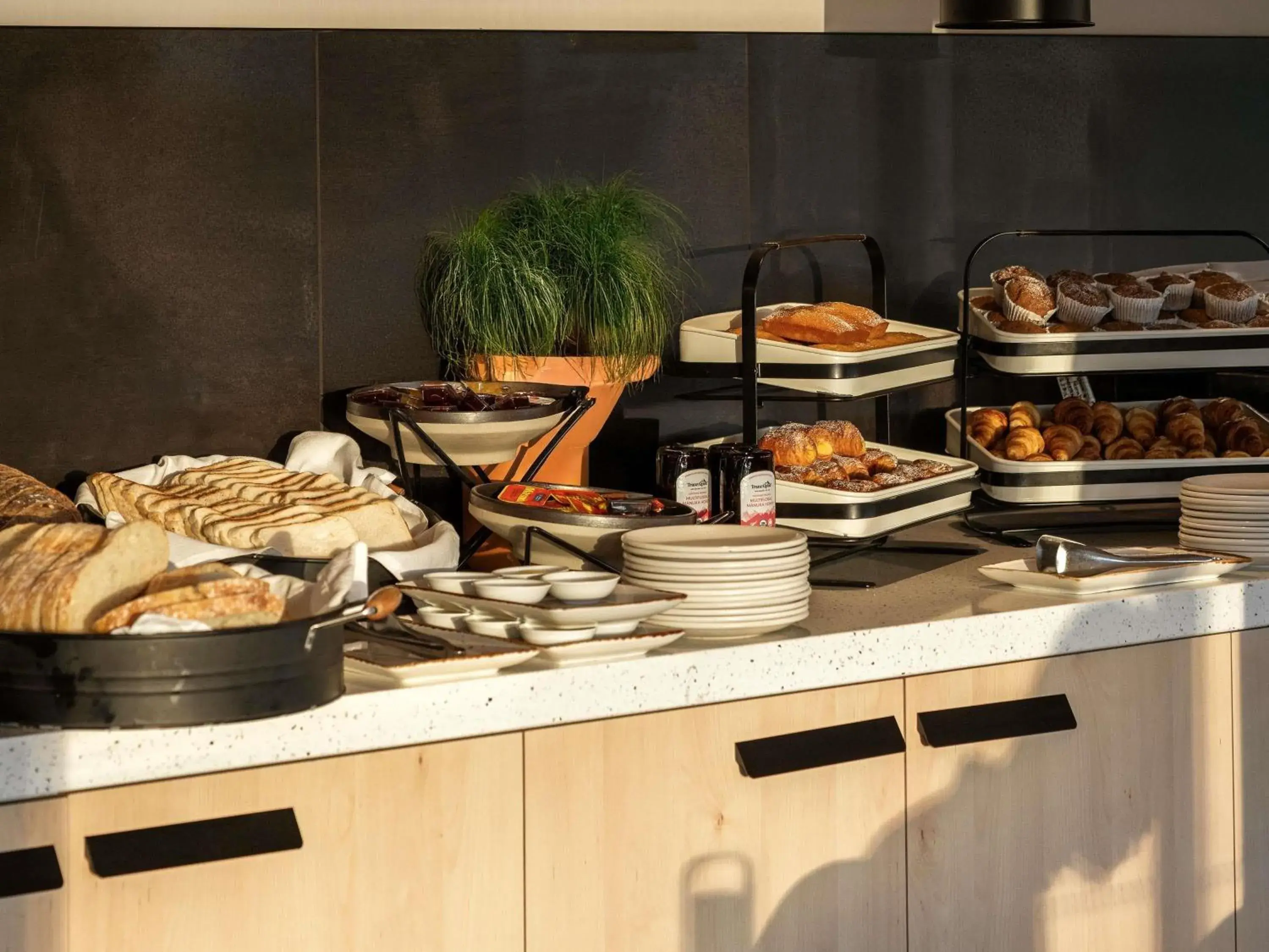 Breakfast in Peppers Bluewater Resort Breakfast in Peppers Bluewater Resort