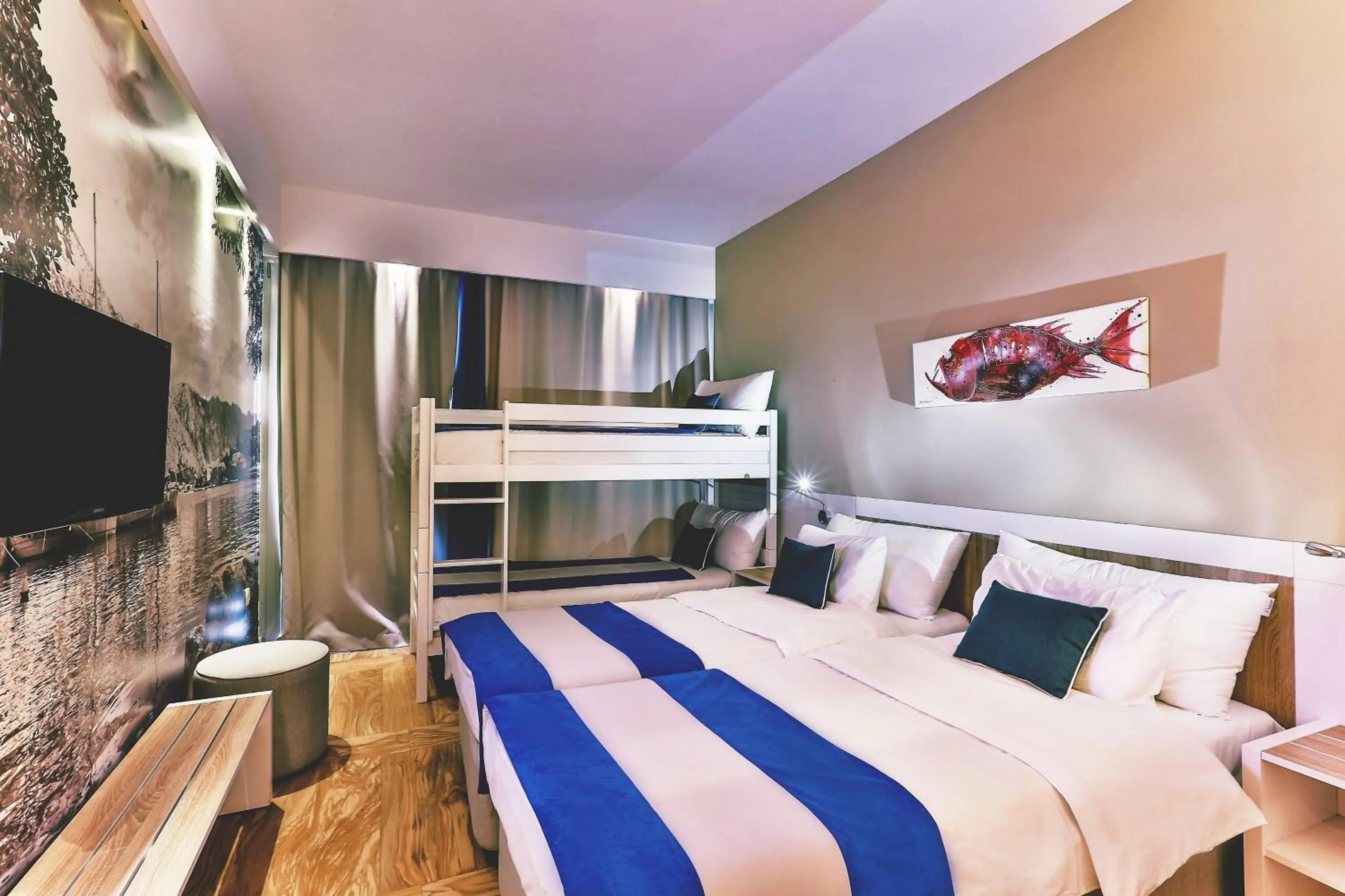 Bedroom, Bed in Carine Hotel Delfin