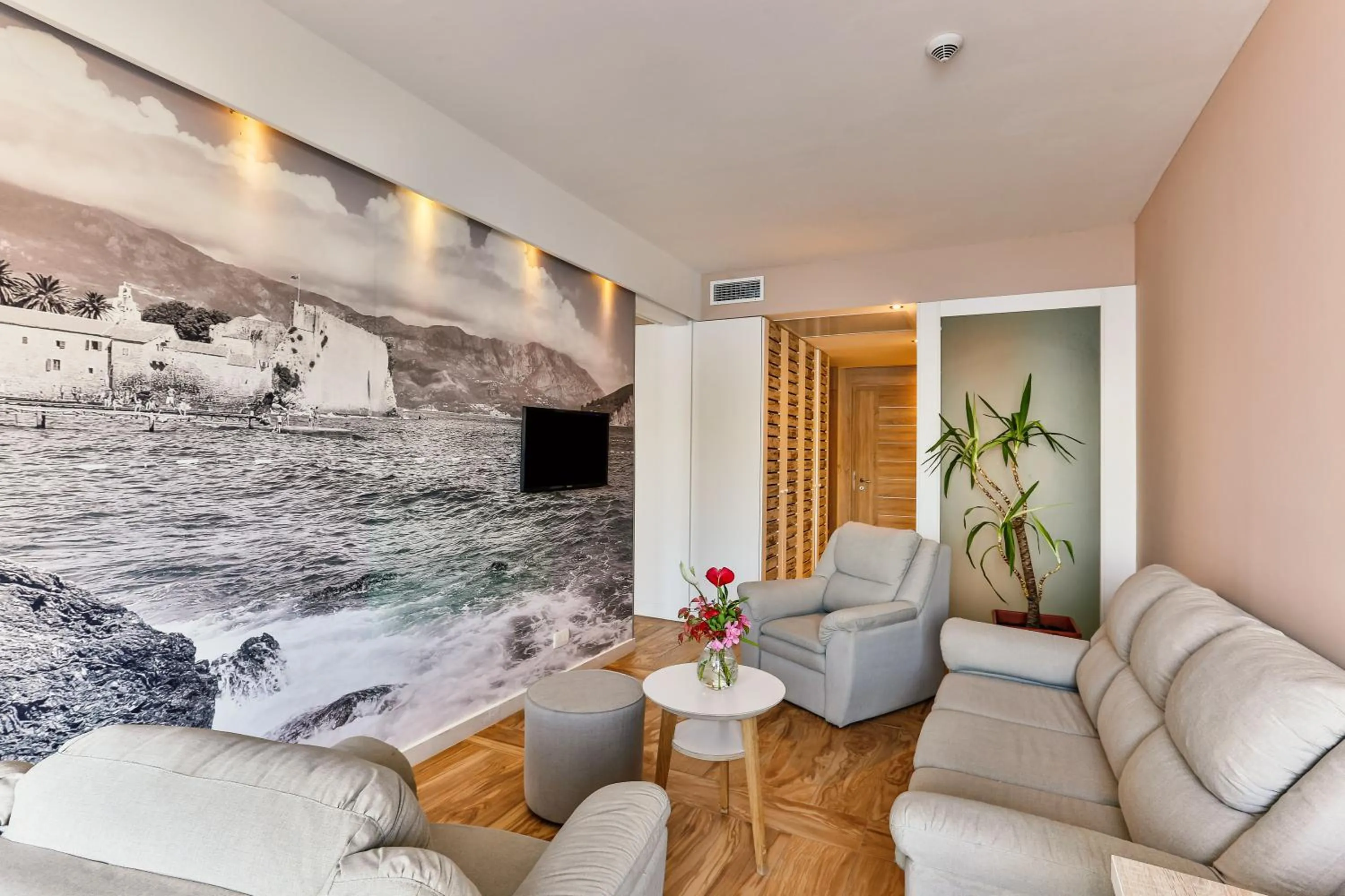 Living room in Carine Hotel Delfin