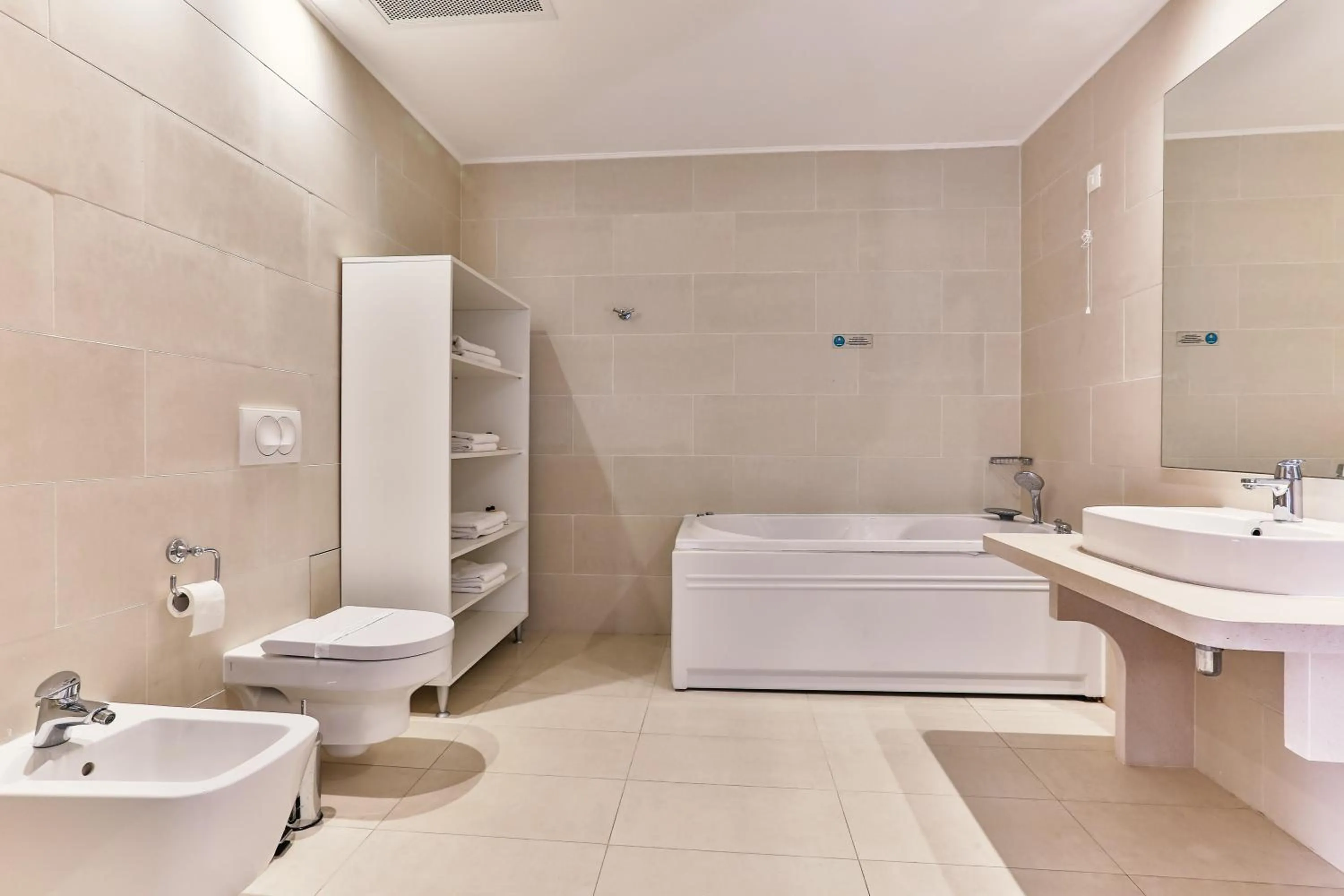 Bathroom in Carine Hotel Delfin