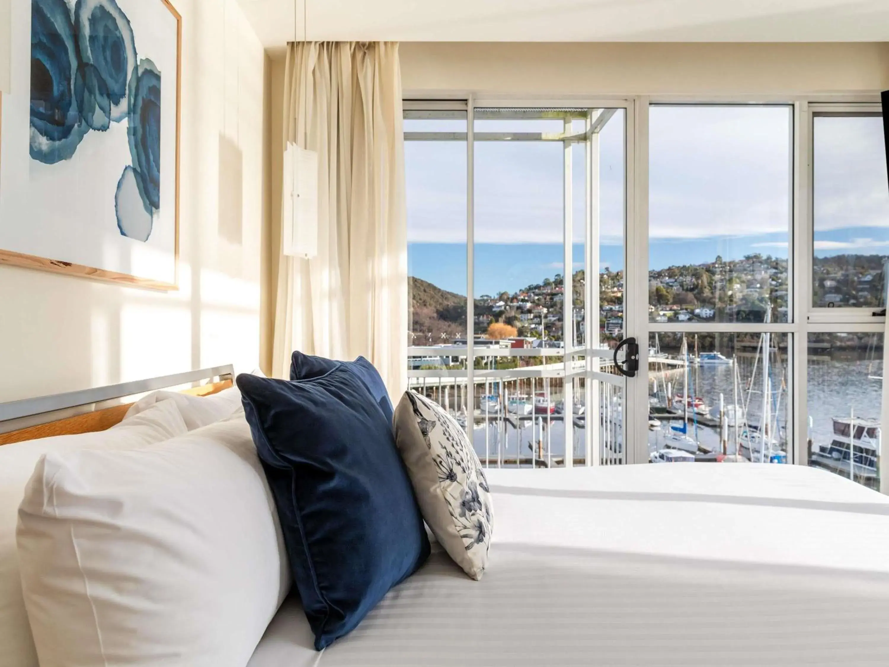 Bedroom, Bed in Peppers Seaport Launceston Bedroom, Bed in Peppers Seaport Launceston