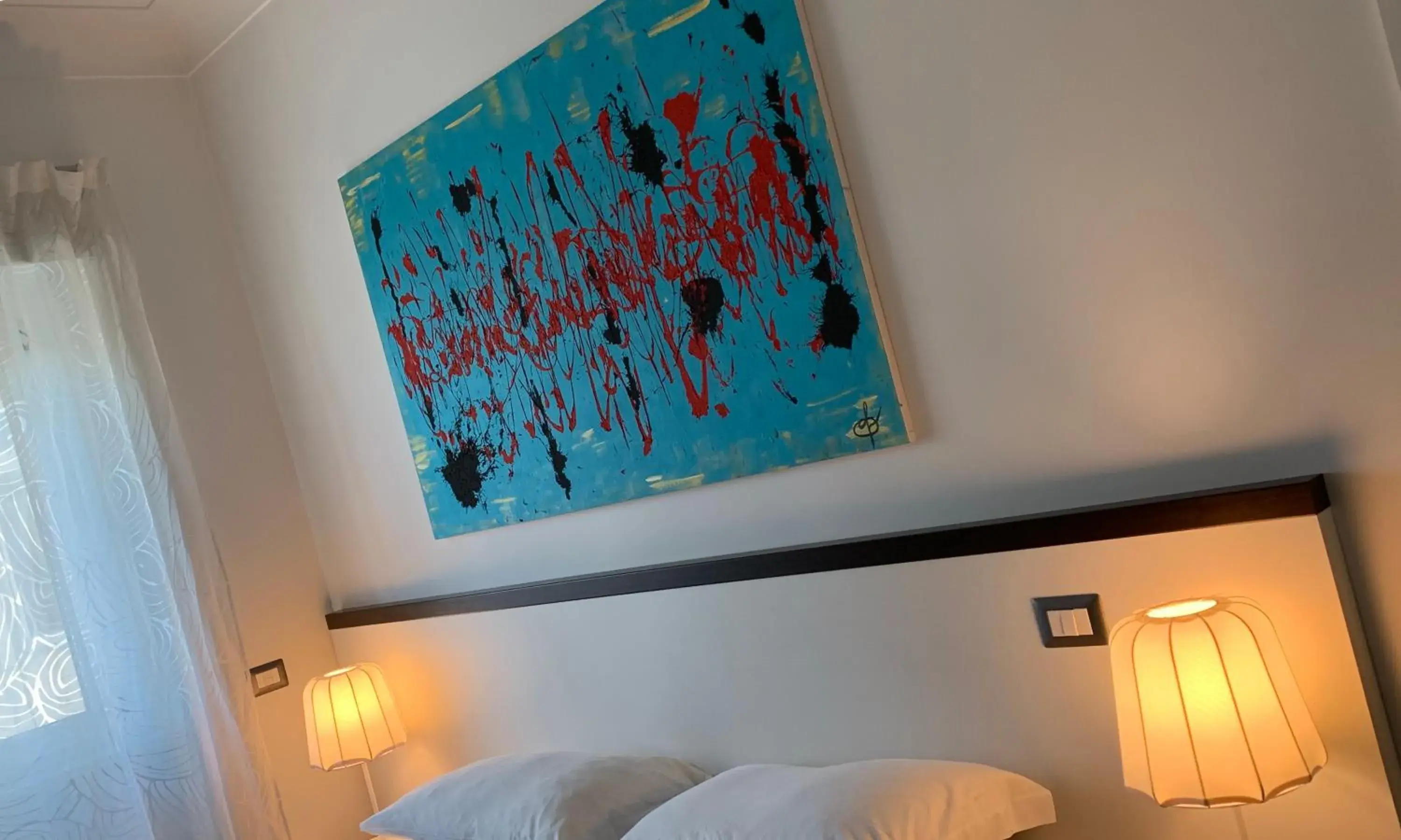 Double Room in Your House By Ale Double Room in Your House By Ale