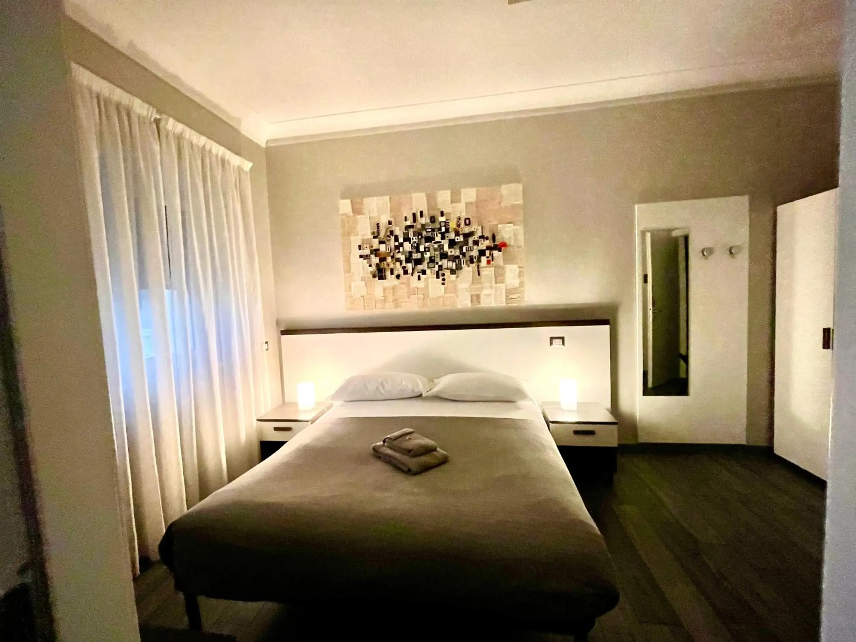 Triple Room with Private Bathroom in Your House By Ale Triple Room with Private Bathroom in Your House By Ale