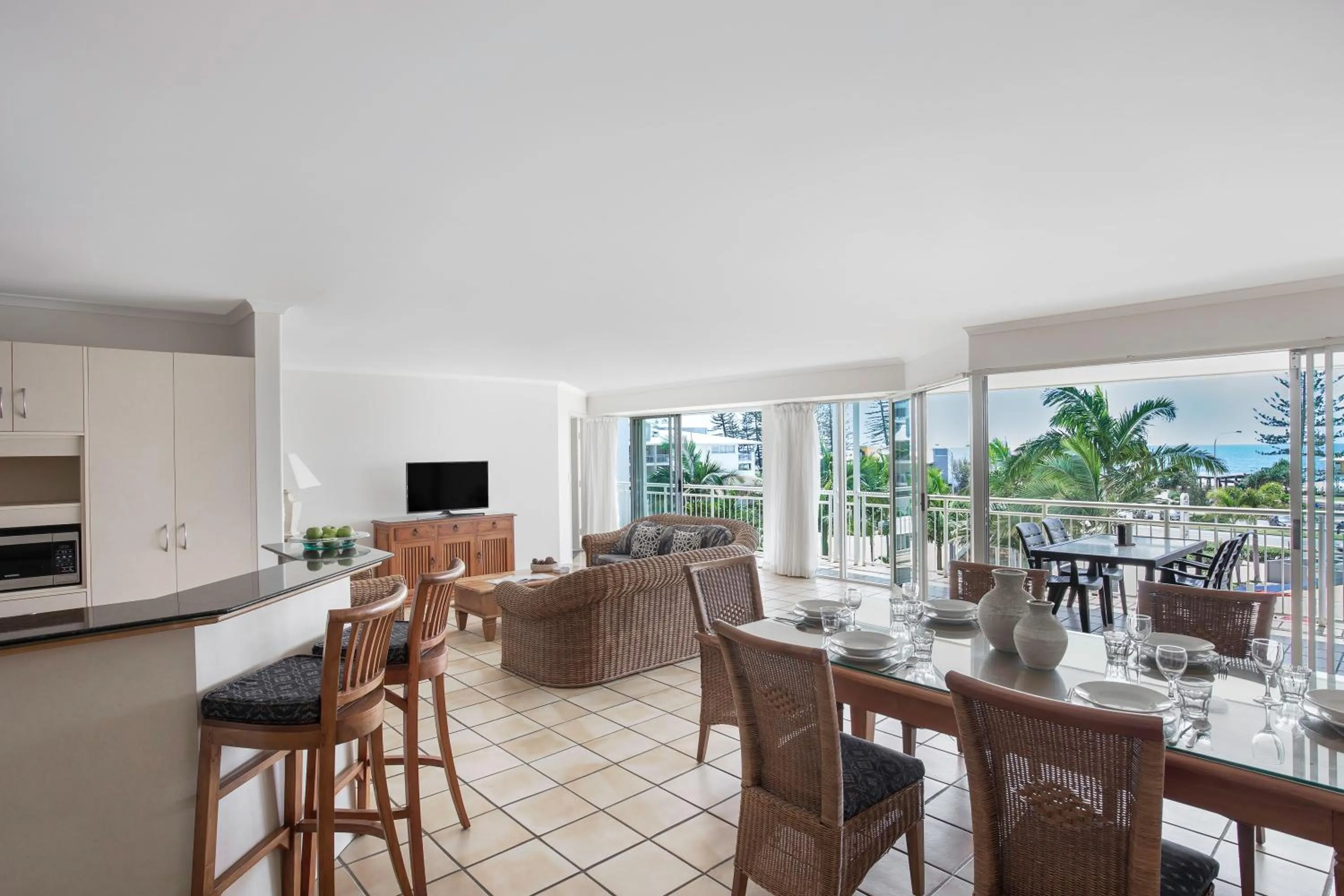 TV and multimedia in BreakFree Alexandra Beach