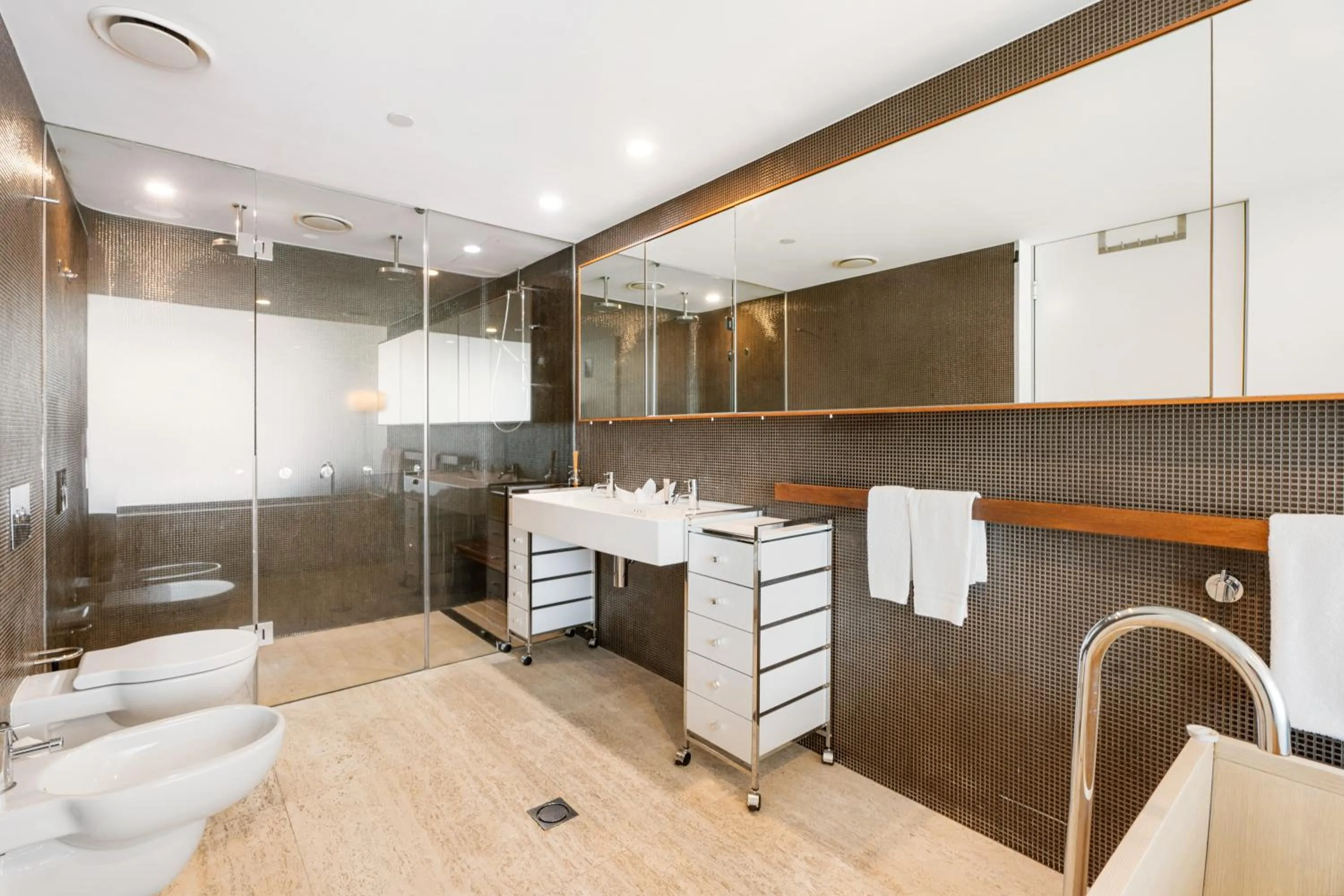 Shower in Q1 Resort & Spa - Official