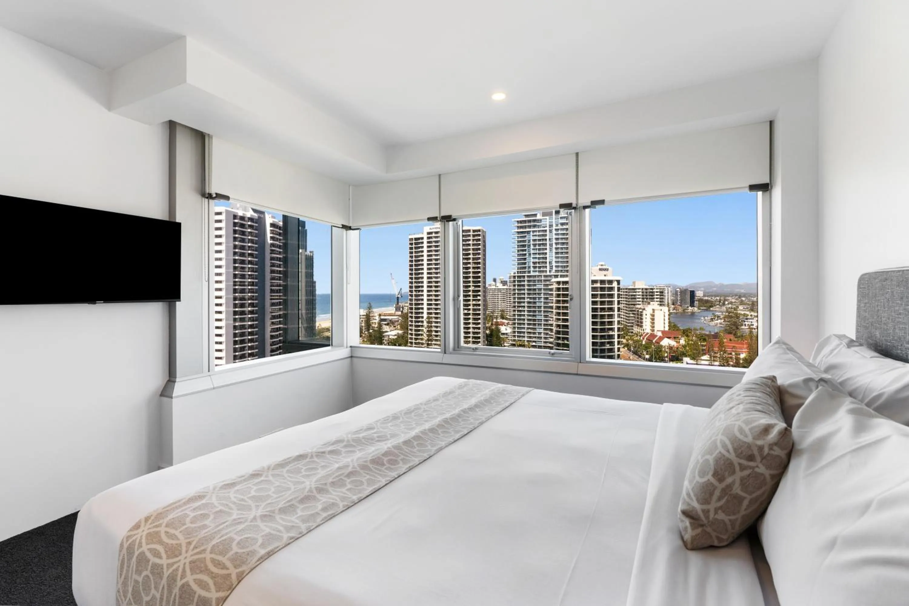 Bed in Q1 Resort & Spa - Official