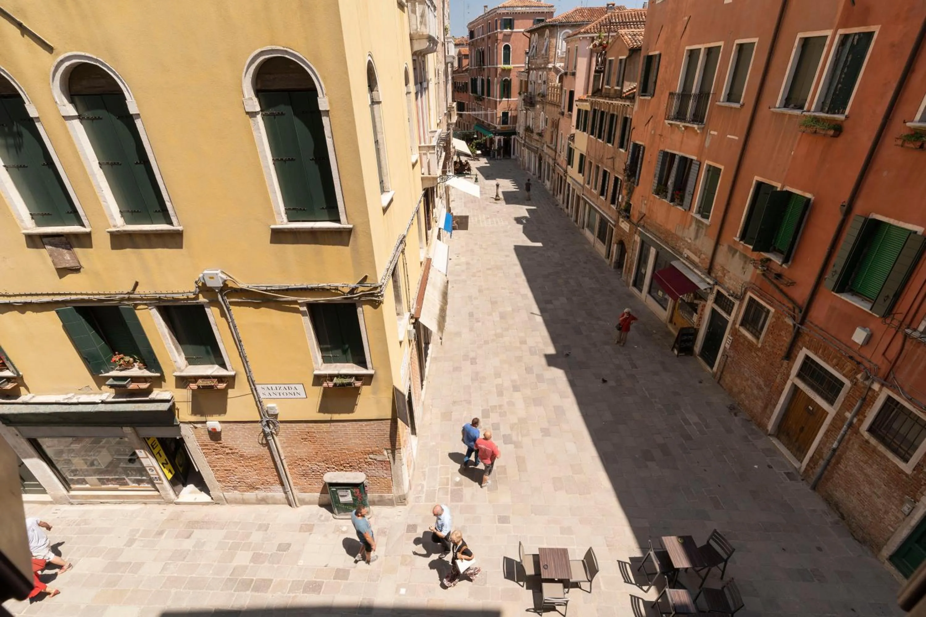 City view in Doge Morosini Palace by Wonderful Italy