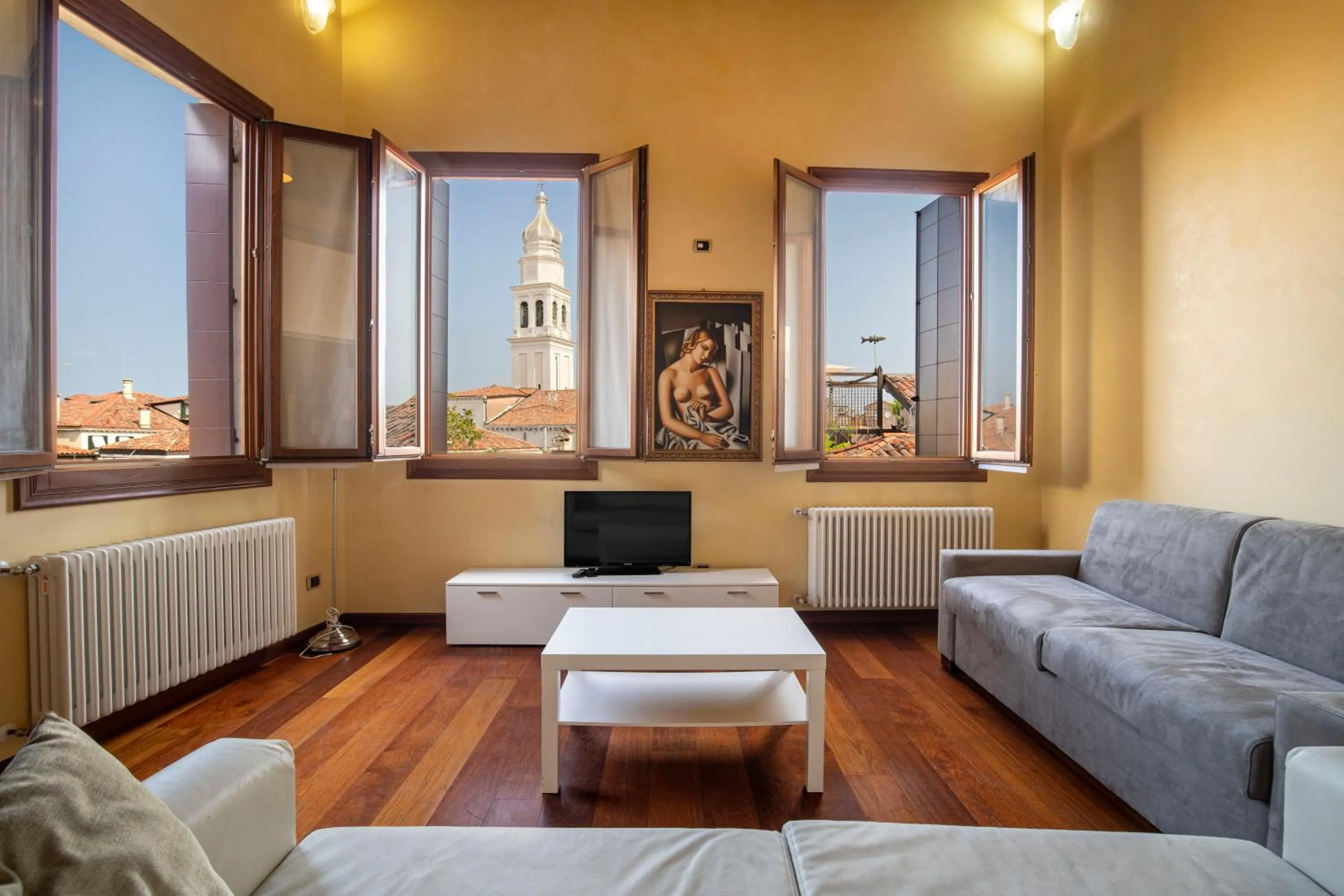Living room in Doge Morosini Palace by Wonderful Italy