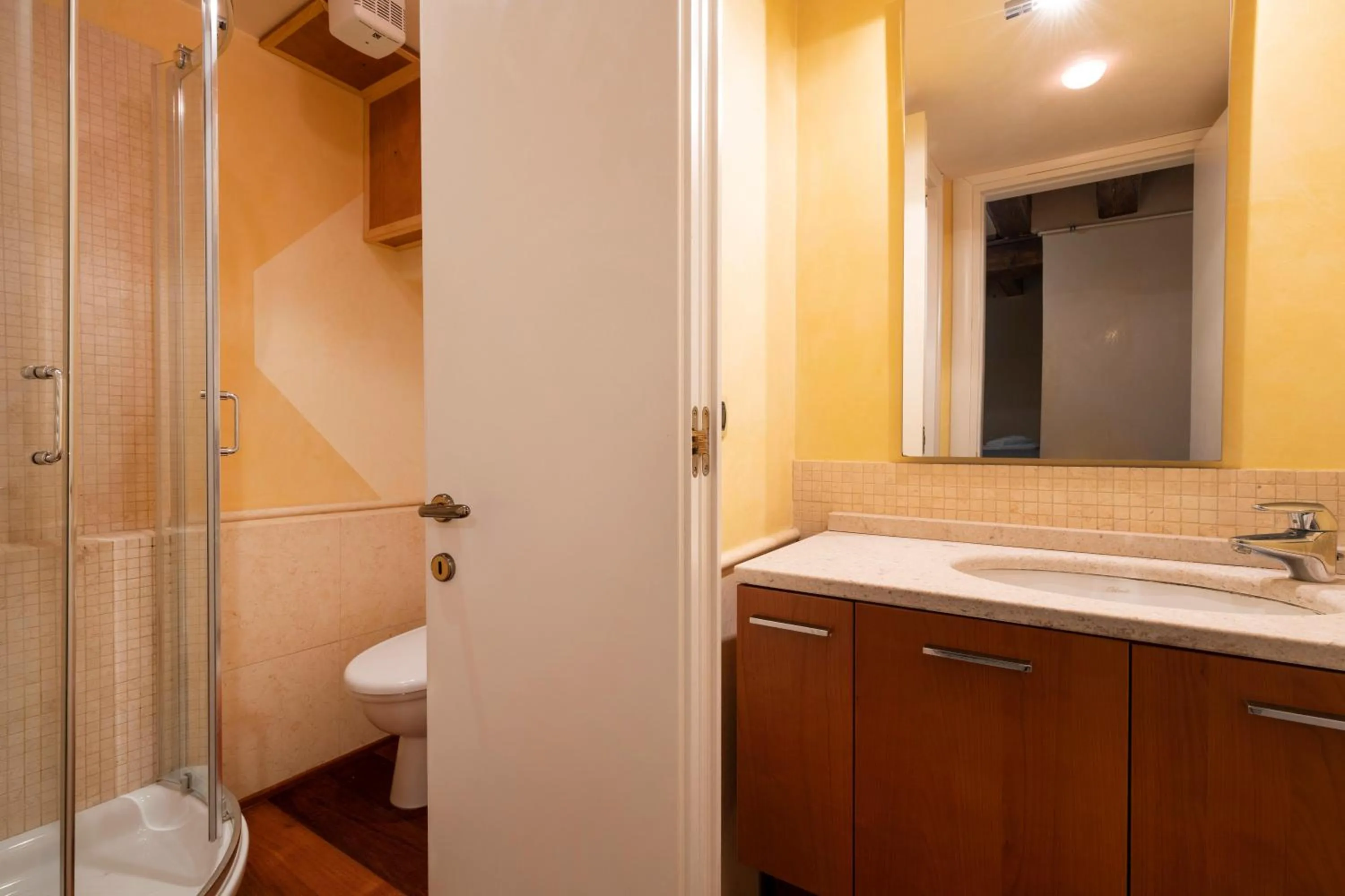 Bathroom in Doge Morosini Palace by Wonderful Italy