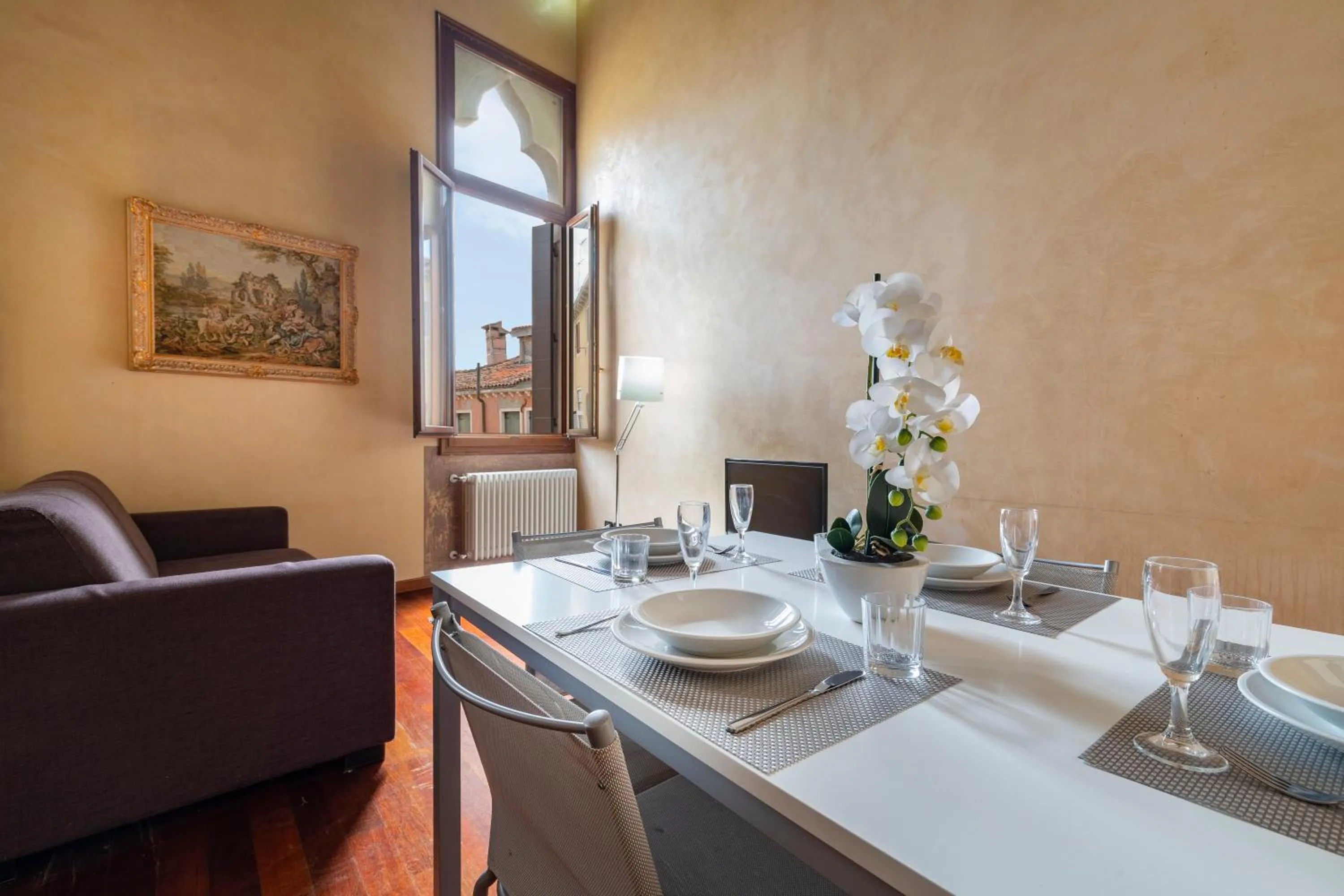 Living room in Doge Morosini Palace by Wonderful Italy