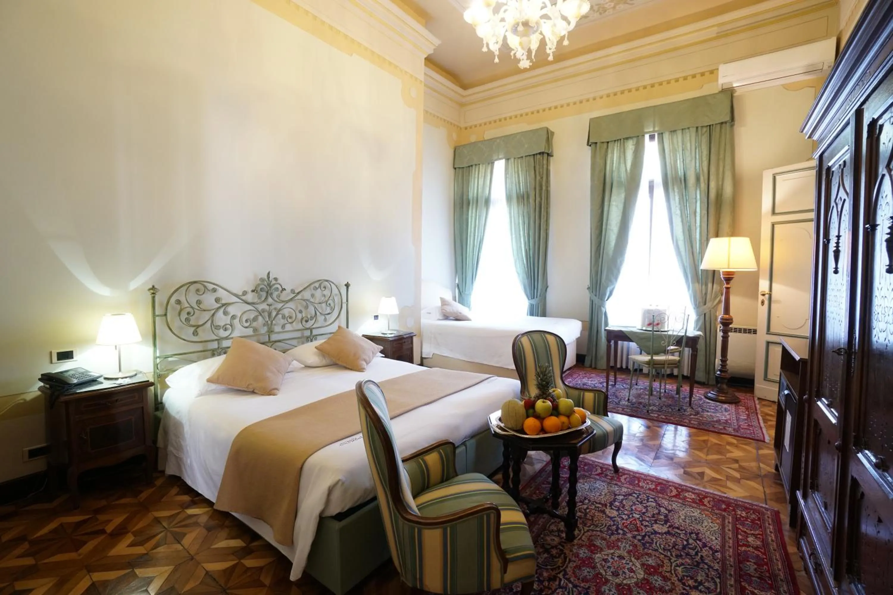 Photo of the whole room in Villa Ducale Hotel & Ristorante