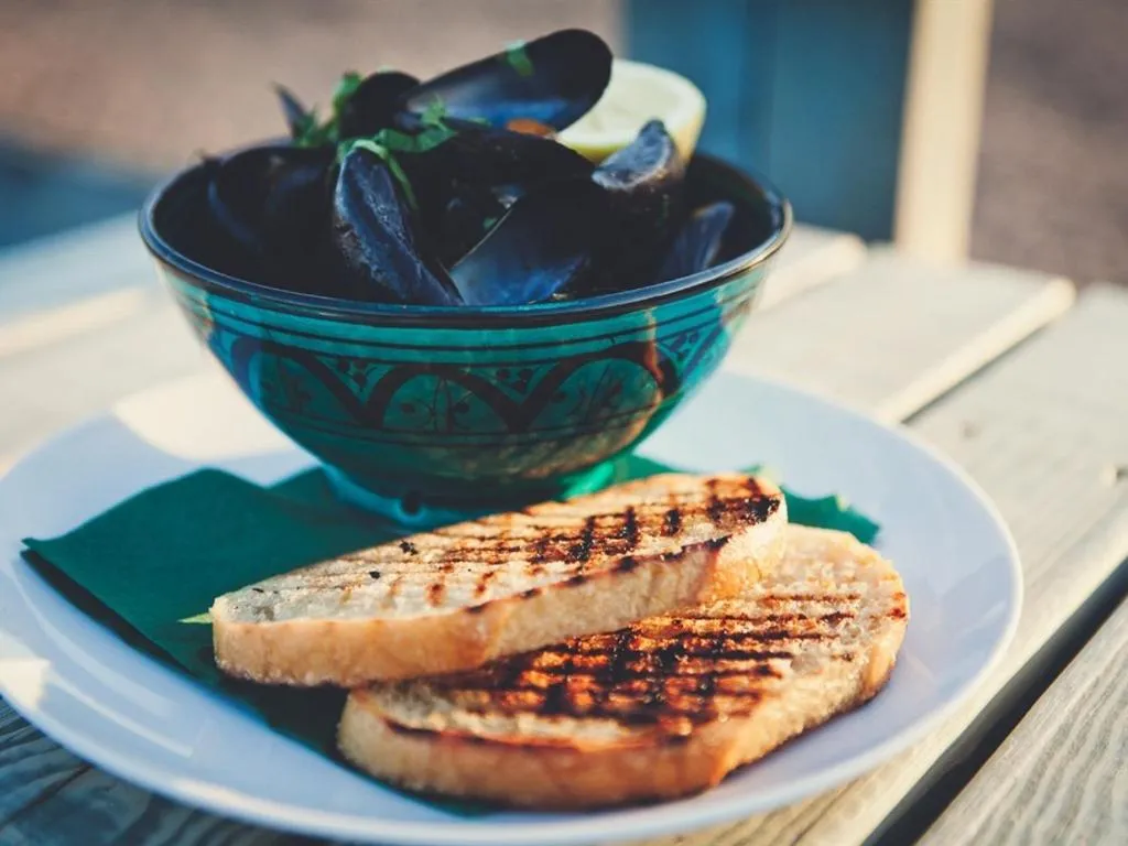 Lounge or bar in Beach House B&B