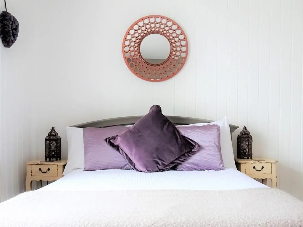 Bedroom, Bed in Beach House B&B