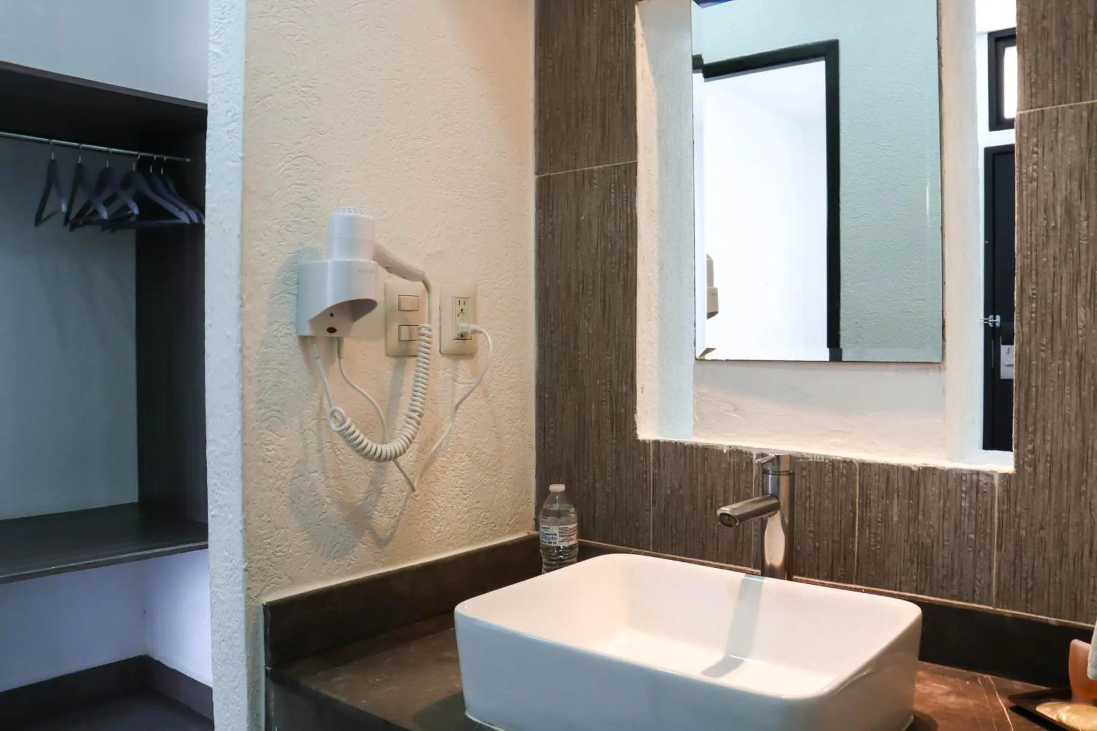 Bathroom in Hotel MX portal maya