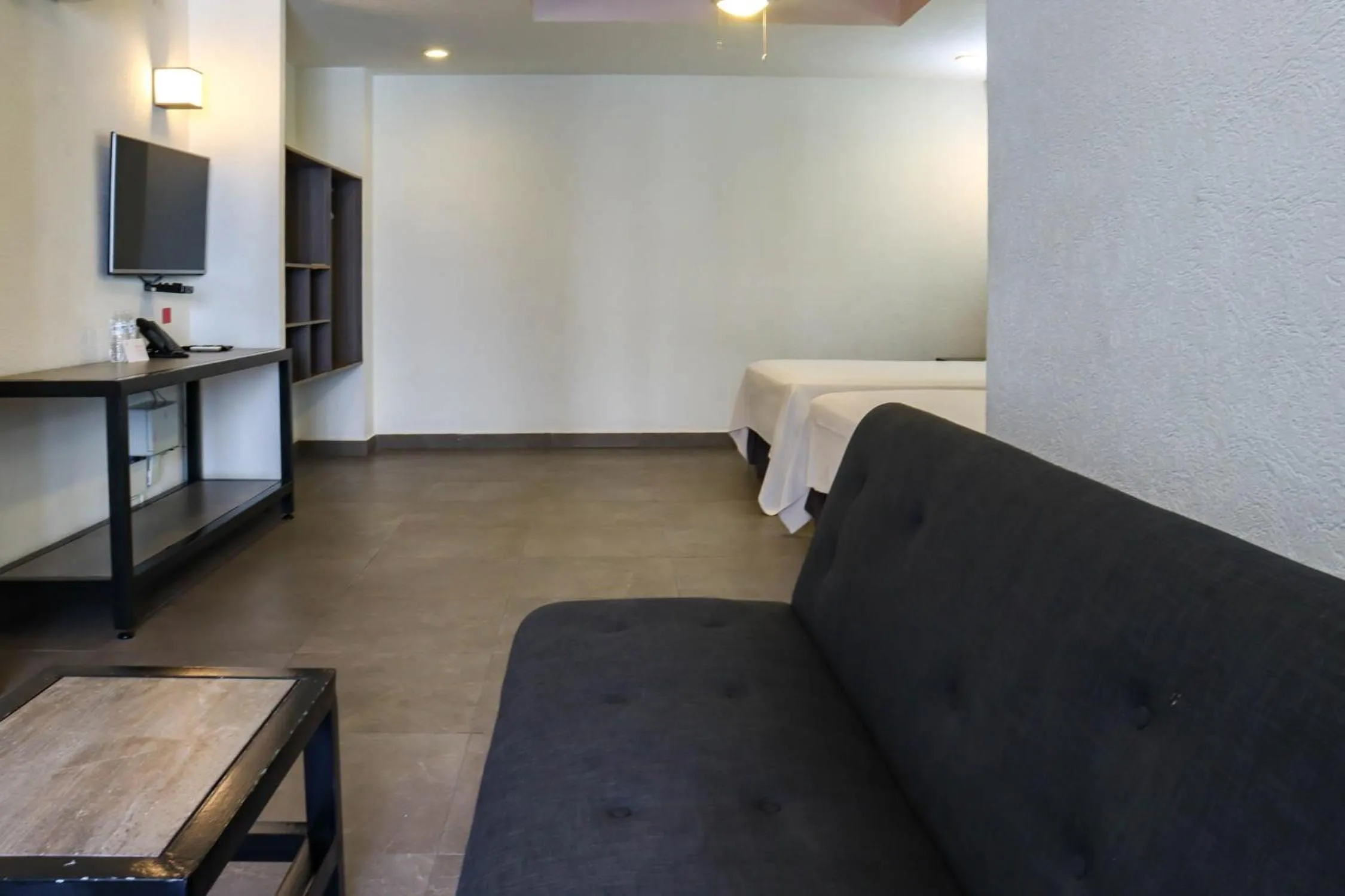 Seating area in Hotel MX portal maya