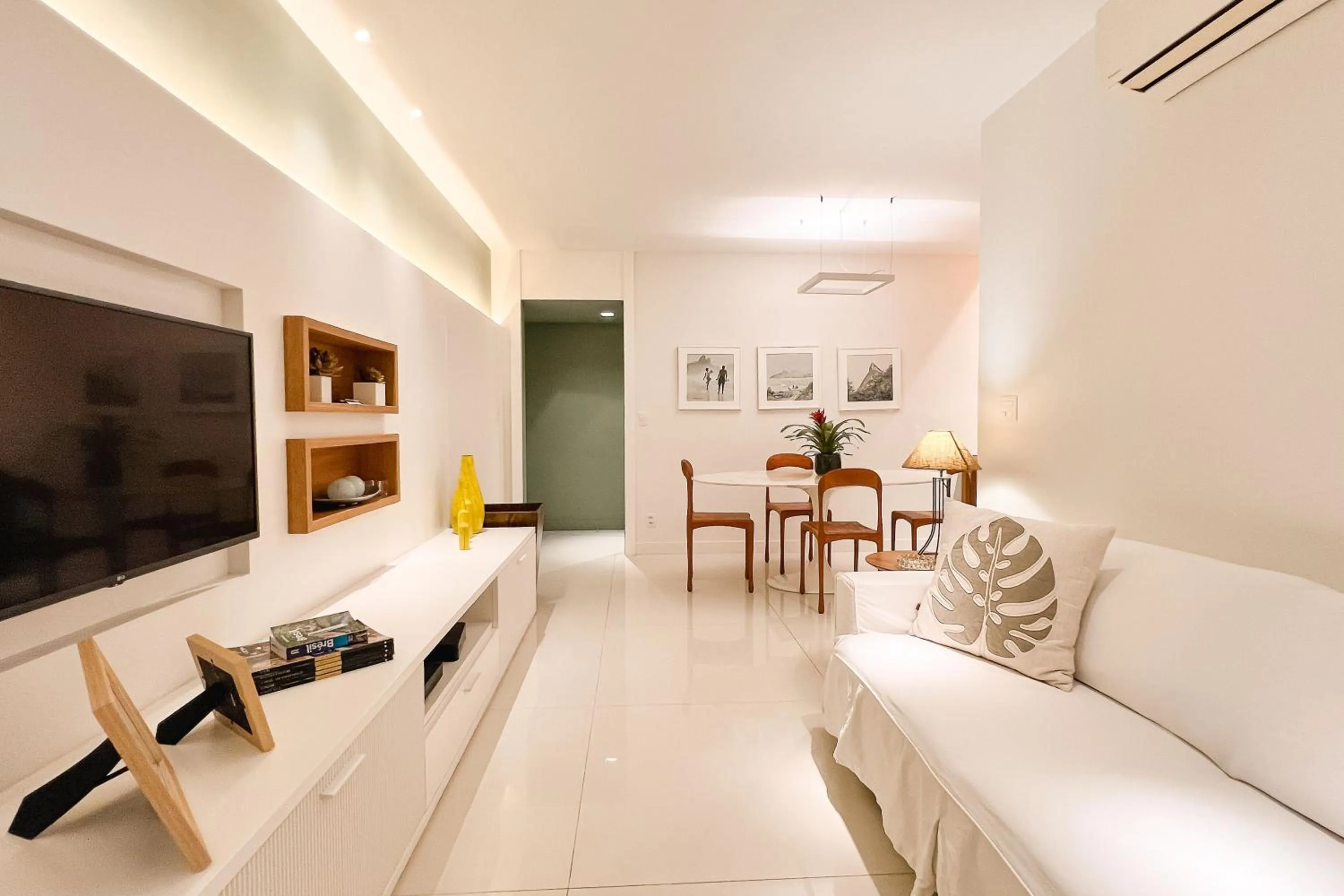 Living room in Ipanema Apart-hotel on the Beach