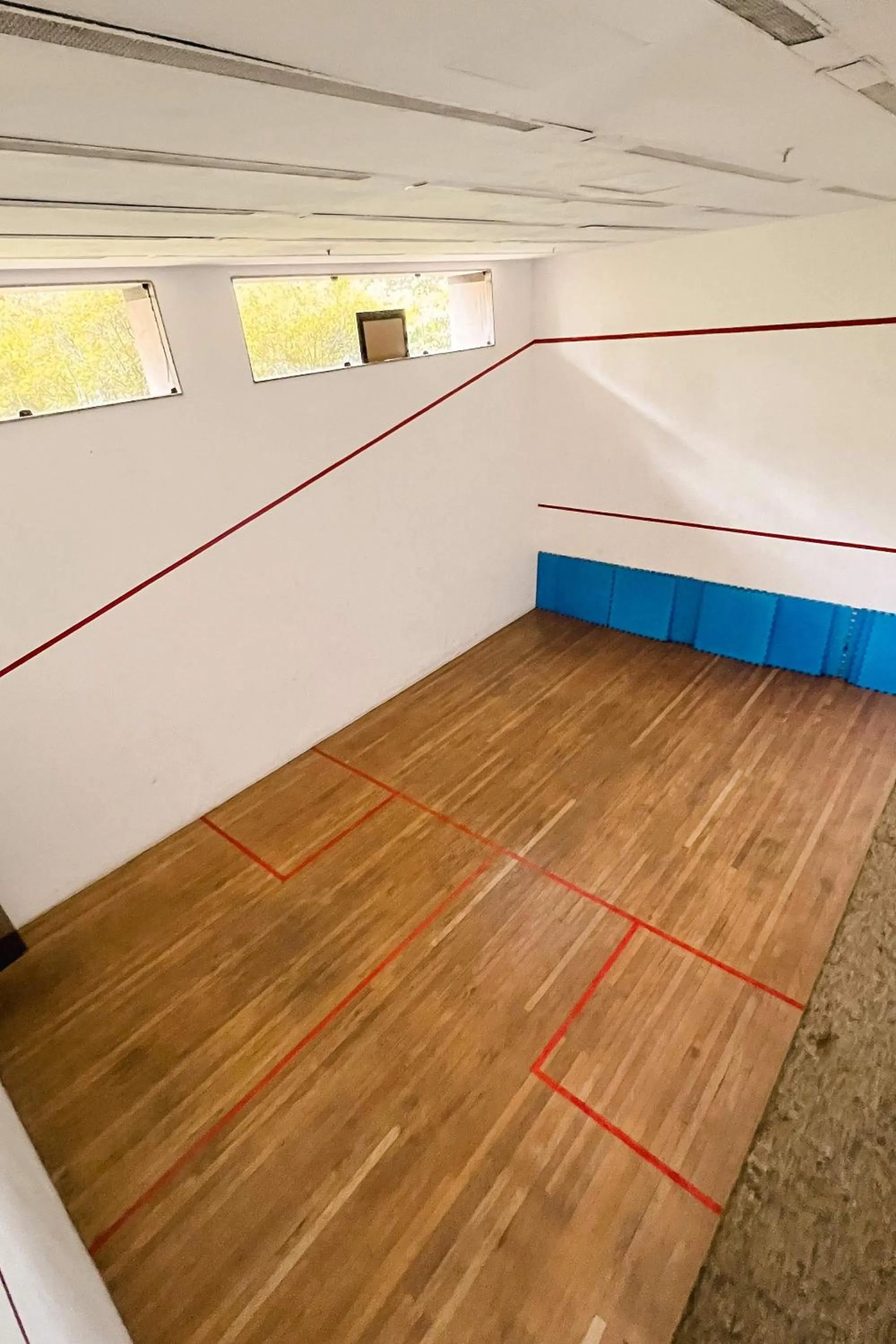 Tennis court in Ipanema Apart-hotel on the Beach